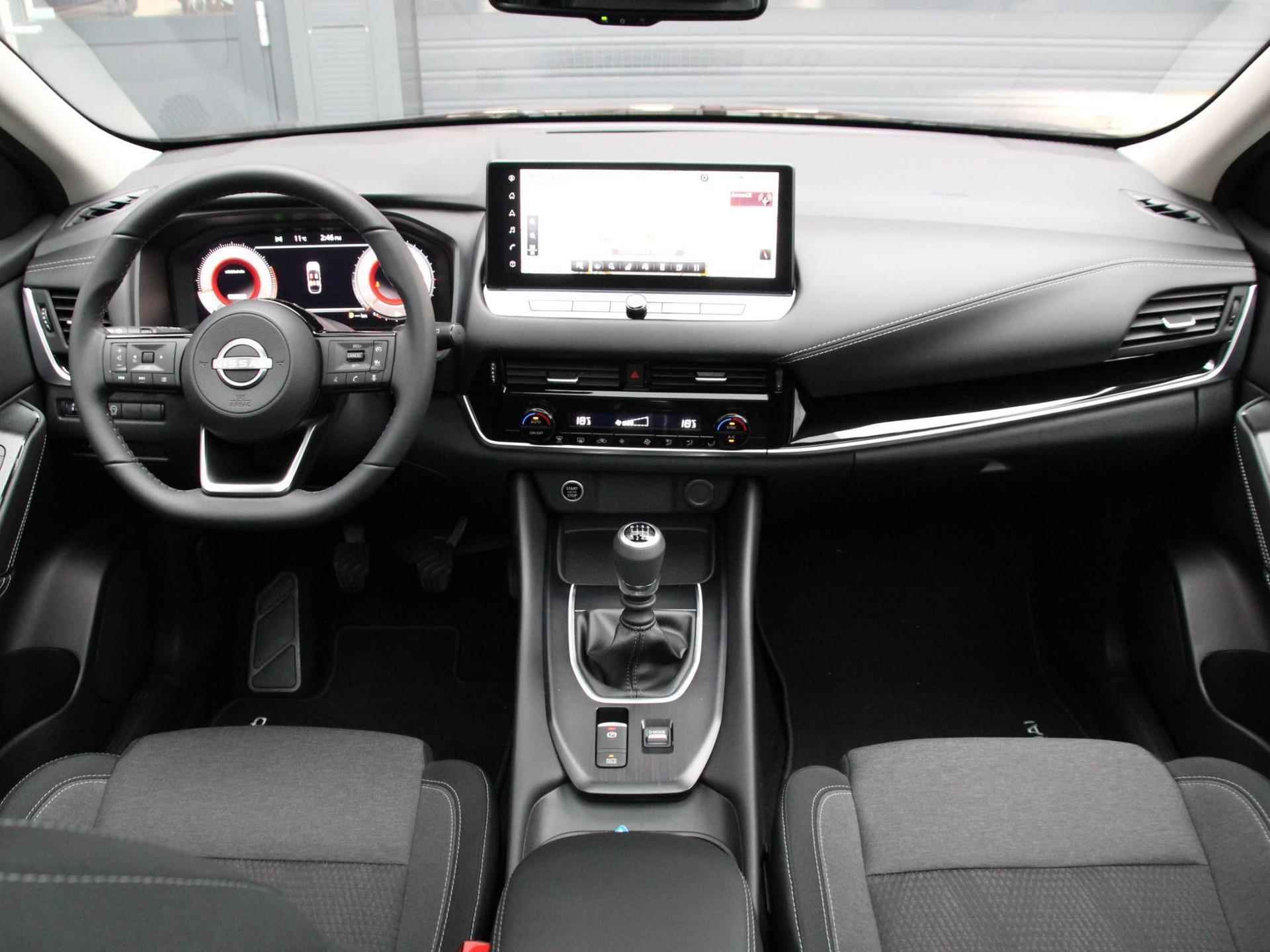 Nissan Qashqai 1.3 MHEV N-Connecta Design Pack | Panoramadak | Navigatie Full-Map | 360° Camera | Apple Carplay/Android Auto | LED | Dodehoek Detectie | Keyless Entry | Rijklaarprijs! - 13/22