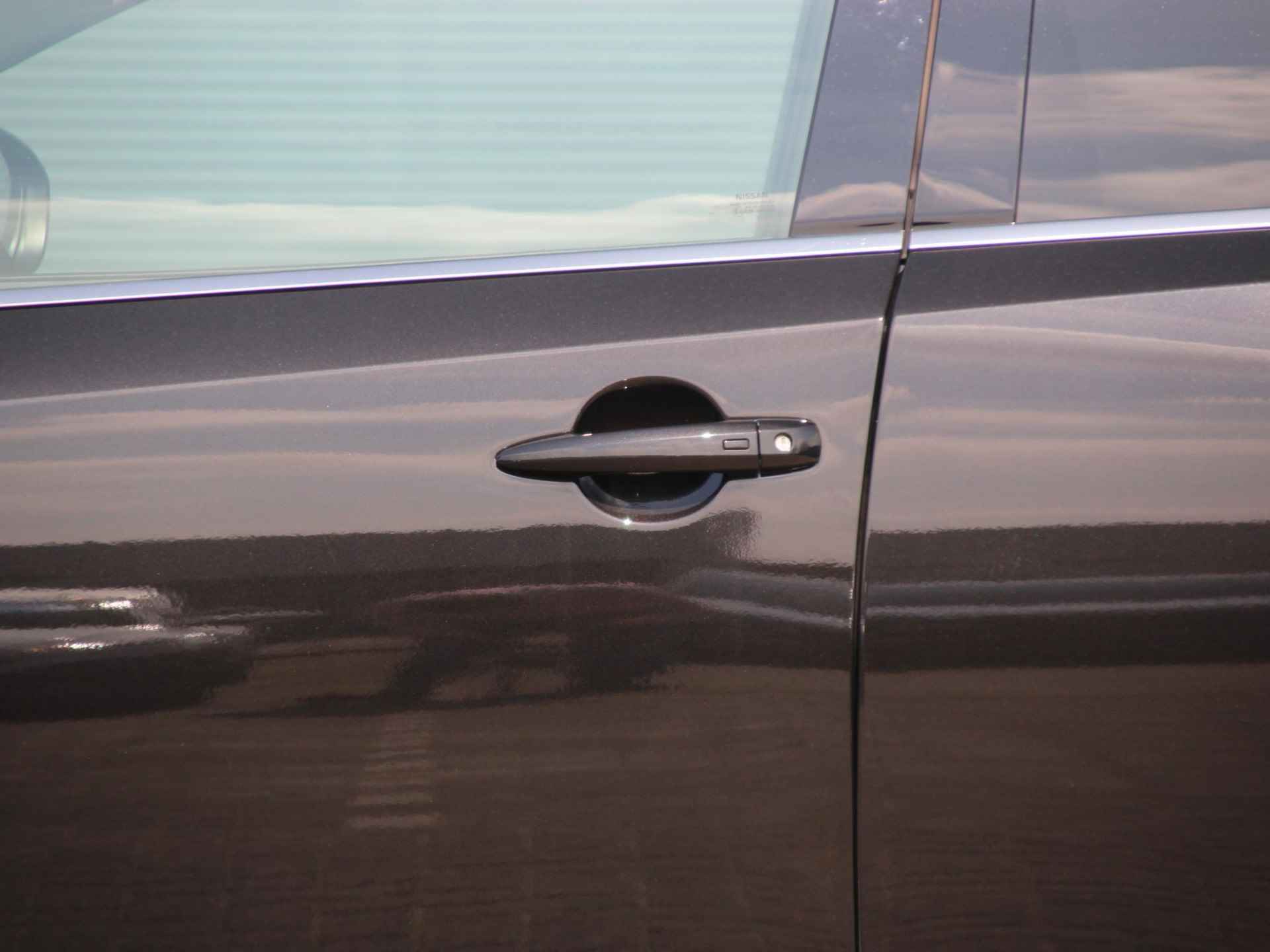 Nissan Qashqai 1.3 MHEV N-Connecta Design Pack | Panoramadak | Navigatie Full-Map | 360° Camera | Apple Carplay/Android Auto | LED | Dodehoek Detectie | Keyless Entry | Rijklaarprijs! - 21/22