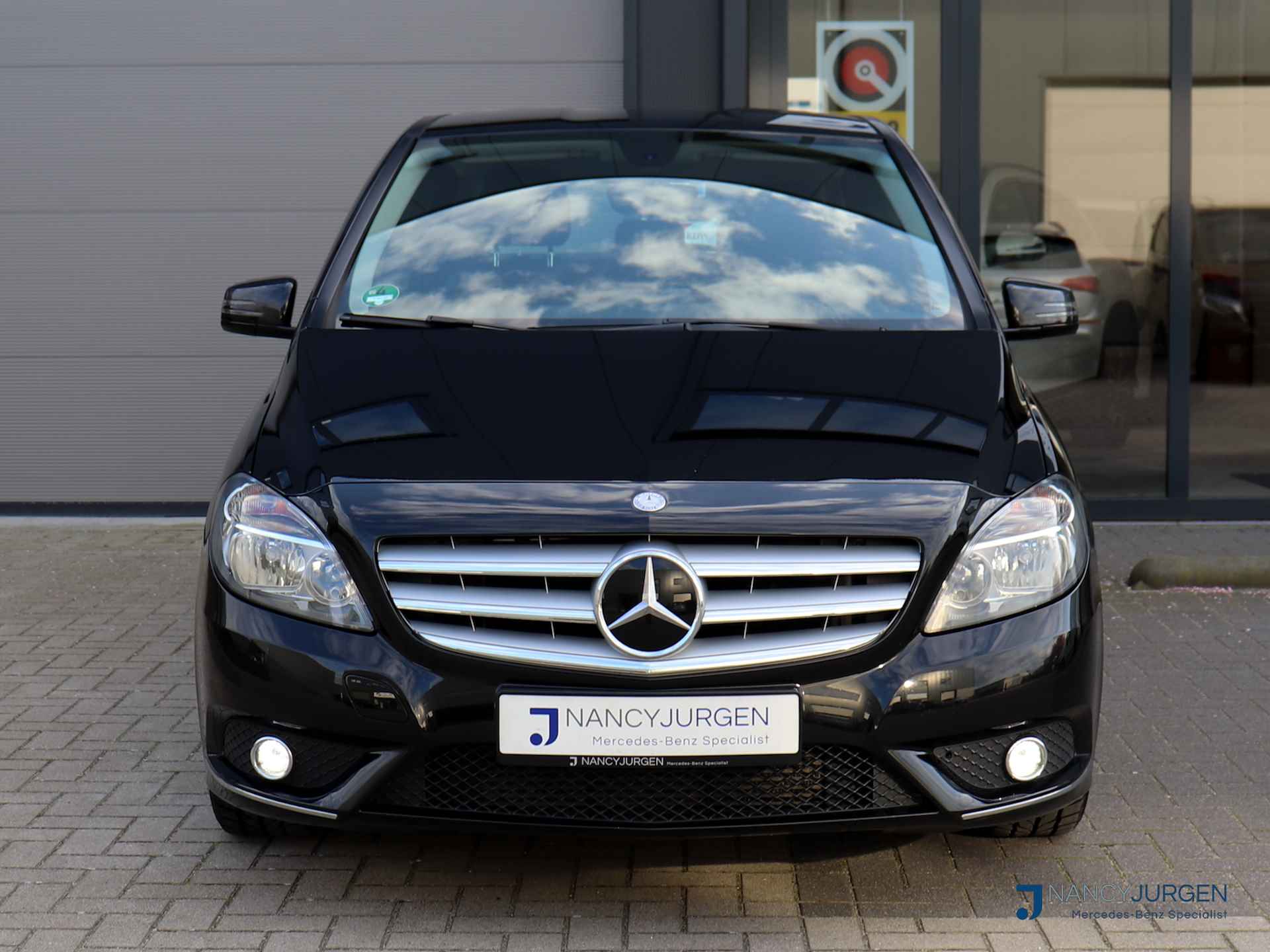 Mercedes-Benz B-Klasse 180 Ambition | Airco | Navi | Leer | Licht- en Zicht Pakket - 5/35