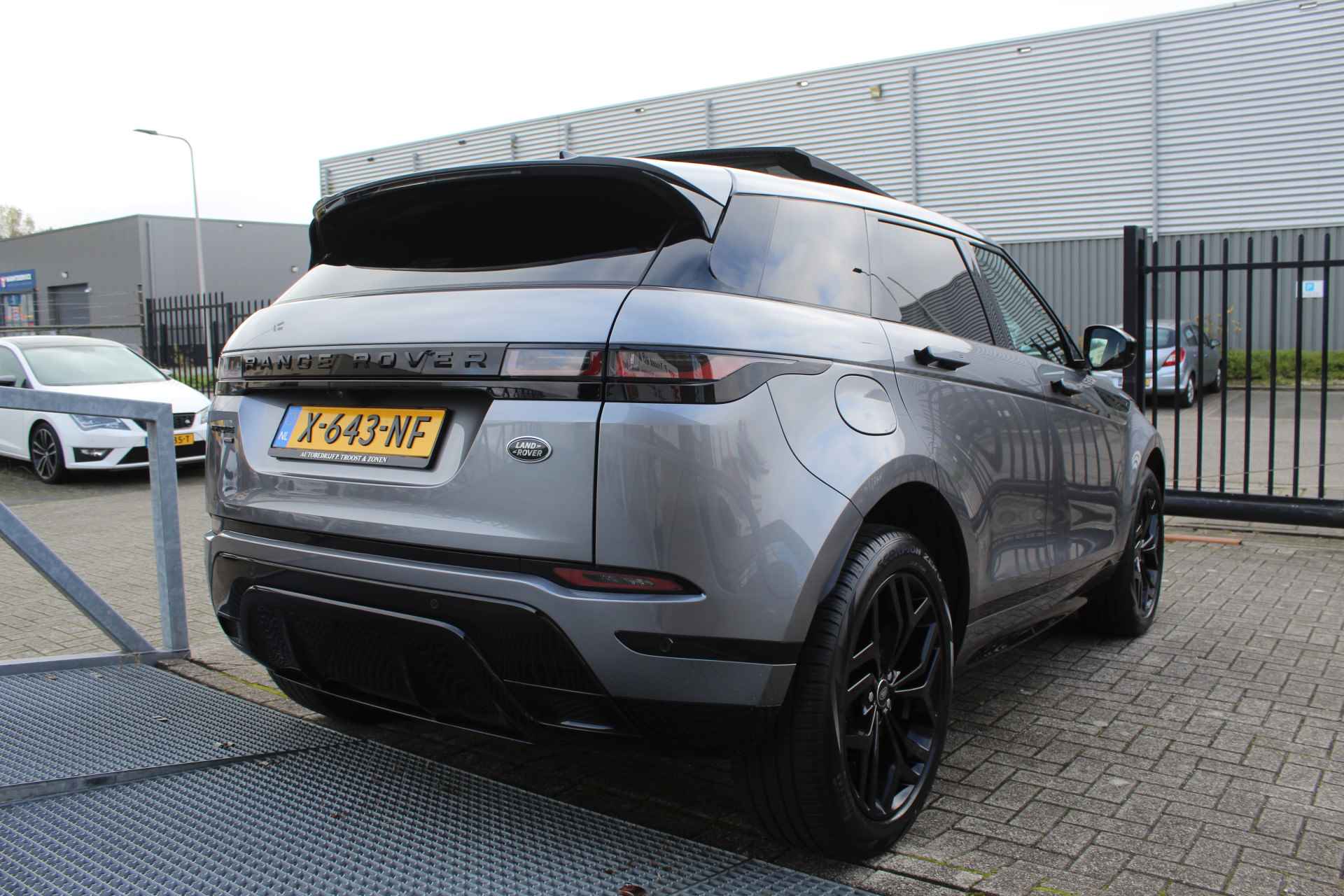 Land Rover Range Rover Evoque 1.5 P300e AWD R-Dynamic SE Automaat Panoramadak/Cruise Control Adaptief/Lane Assist/Leder Bekleding/Meridian Audio/Navigatie/Ach - 11/29