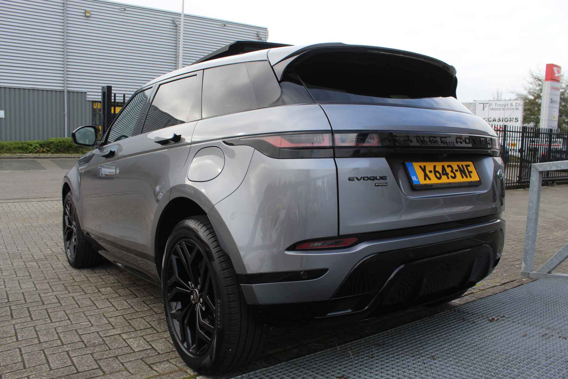 Land Rover Range Rover Evoque 1.5 P300e AWD R-Dynamic SE Automaat Panoramadak/Cruise Control Adaptief/Lane Assist/Leder Bekleding/Meridian Audio/Navigatie/Ach - 13/29