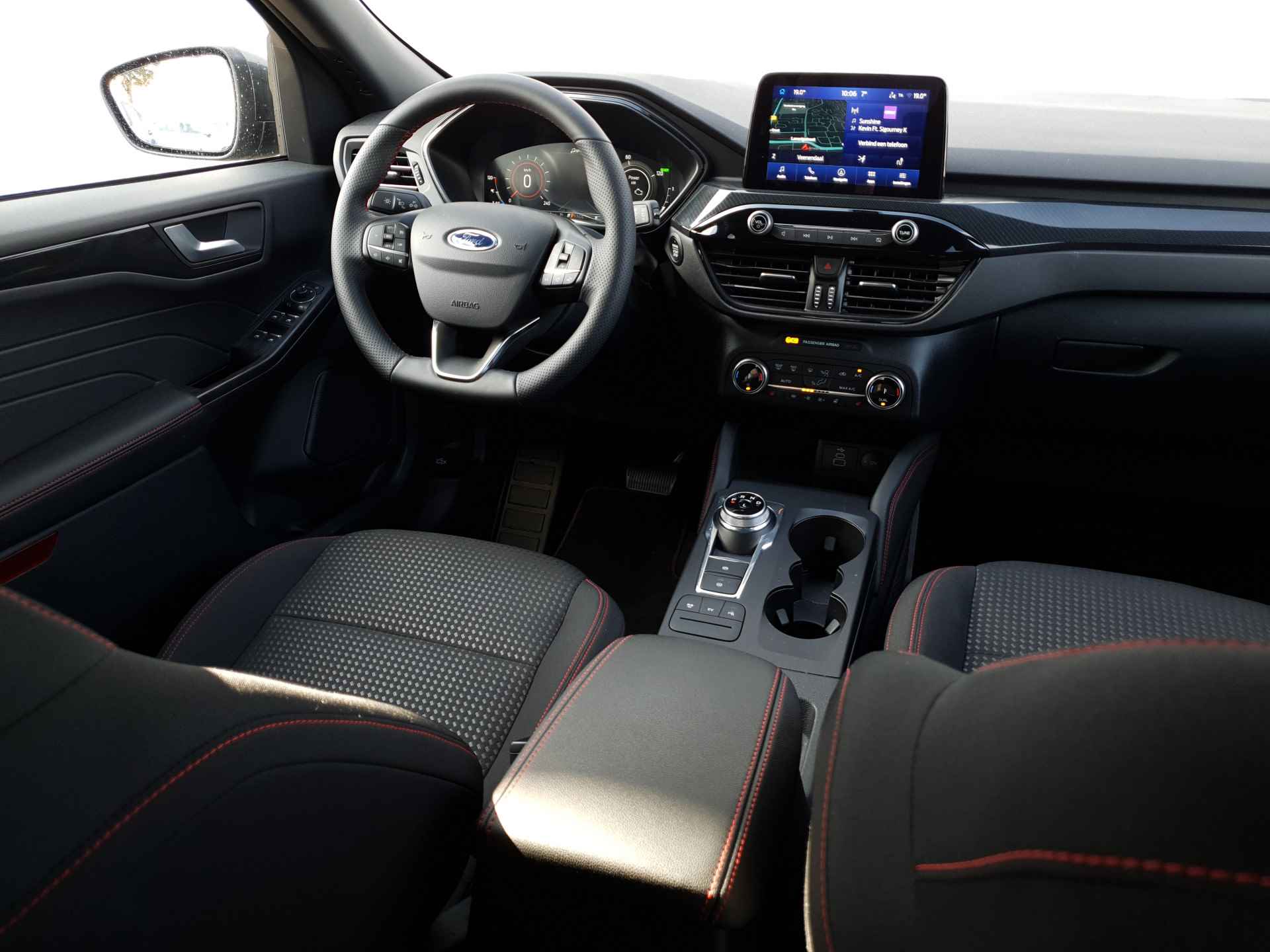 Ford Kuga 2.5 PHEV ST-Line | Winter Pakket | NL-Auto | 19 inch! | Apple Carplay/Android Auto - 11/42
