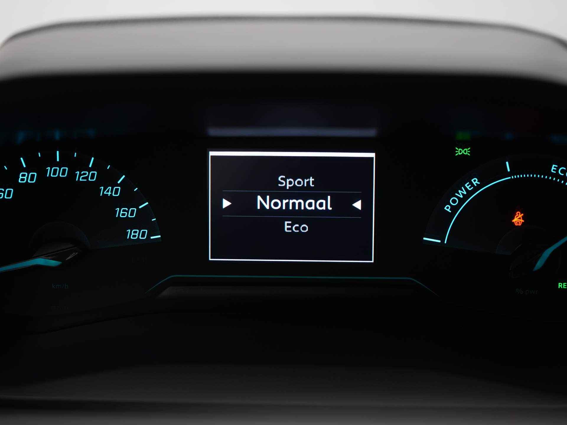 Peugeot e-208 EV Active Pack 50 kWh Automaat | 3 Fase lader | Navigatie by App | Climate Control - 27/44