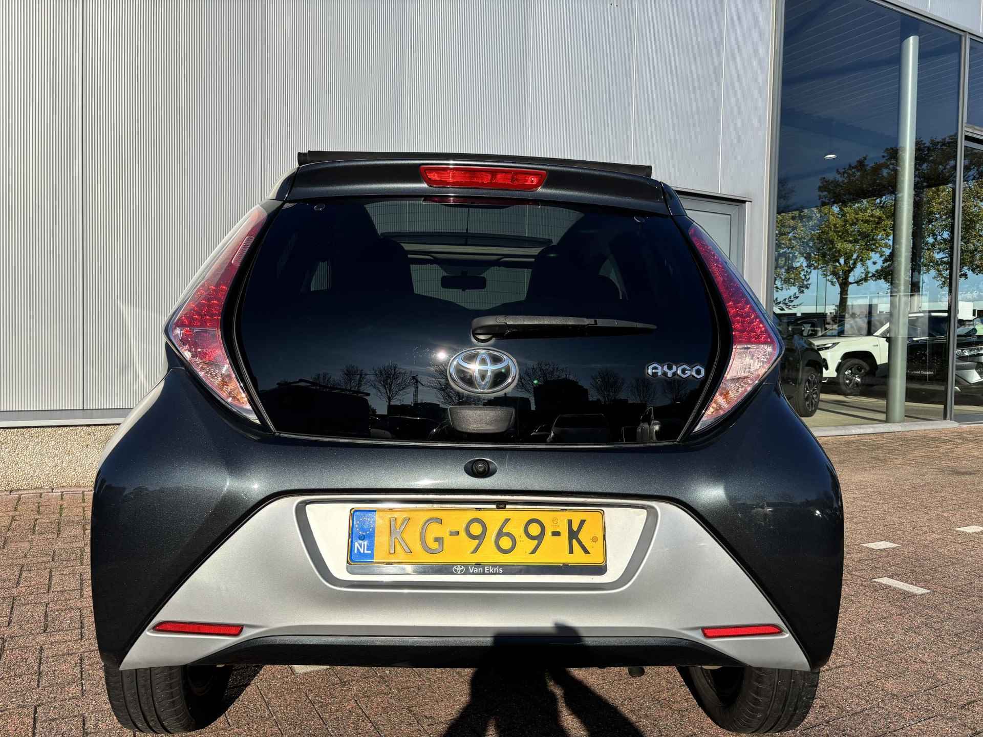 Toyota Aygo 1.0 VVT-i x-clusiv Cabrio, Climaatbeheersing, LM velgen - 18/34