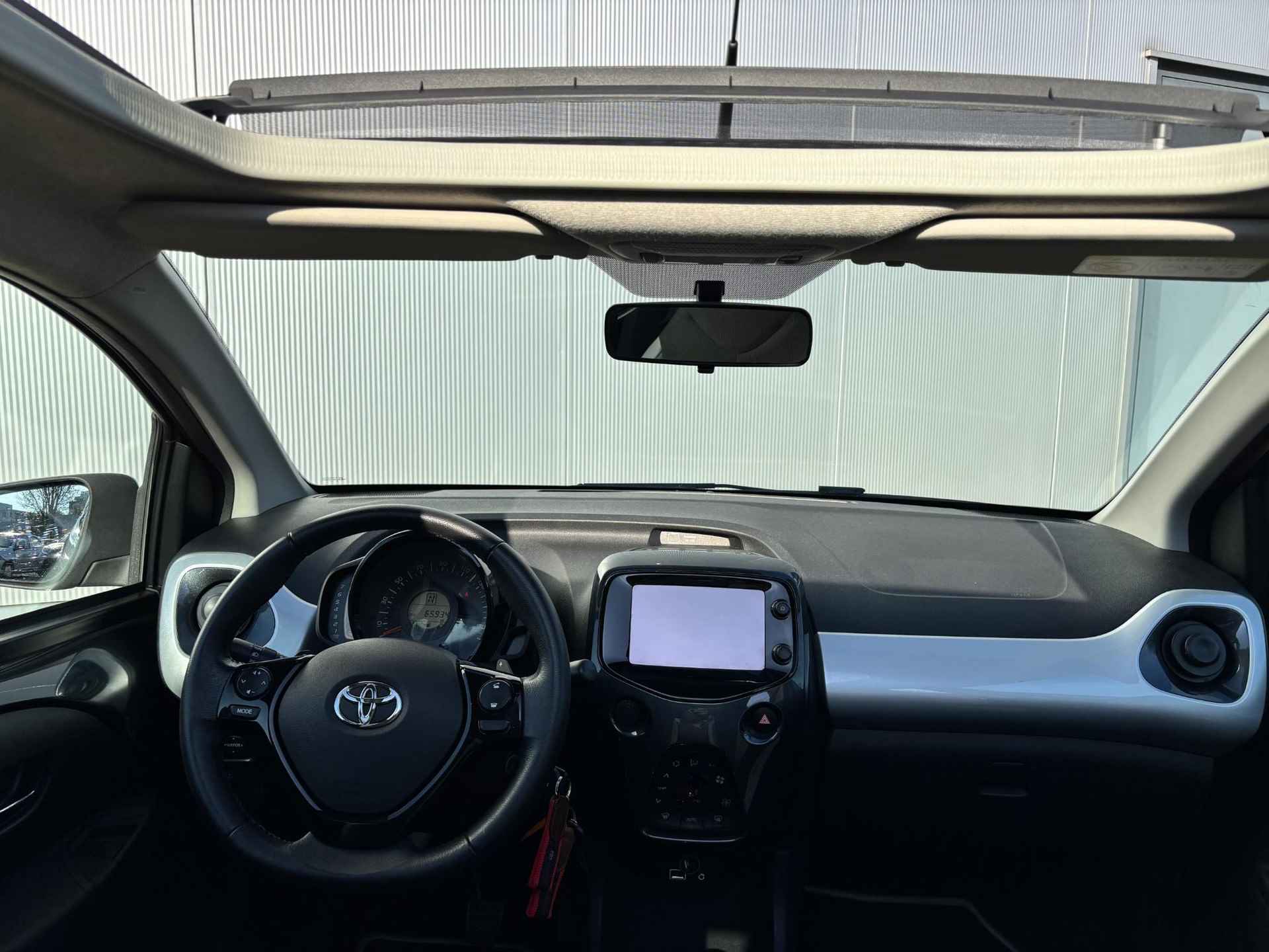 Toyota Aygo 1.0 VVT-i x-clusiv Cabrio, Climaatbeheersing, LM velgen - 27/34