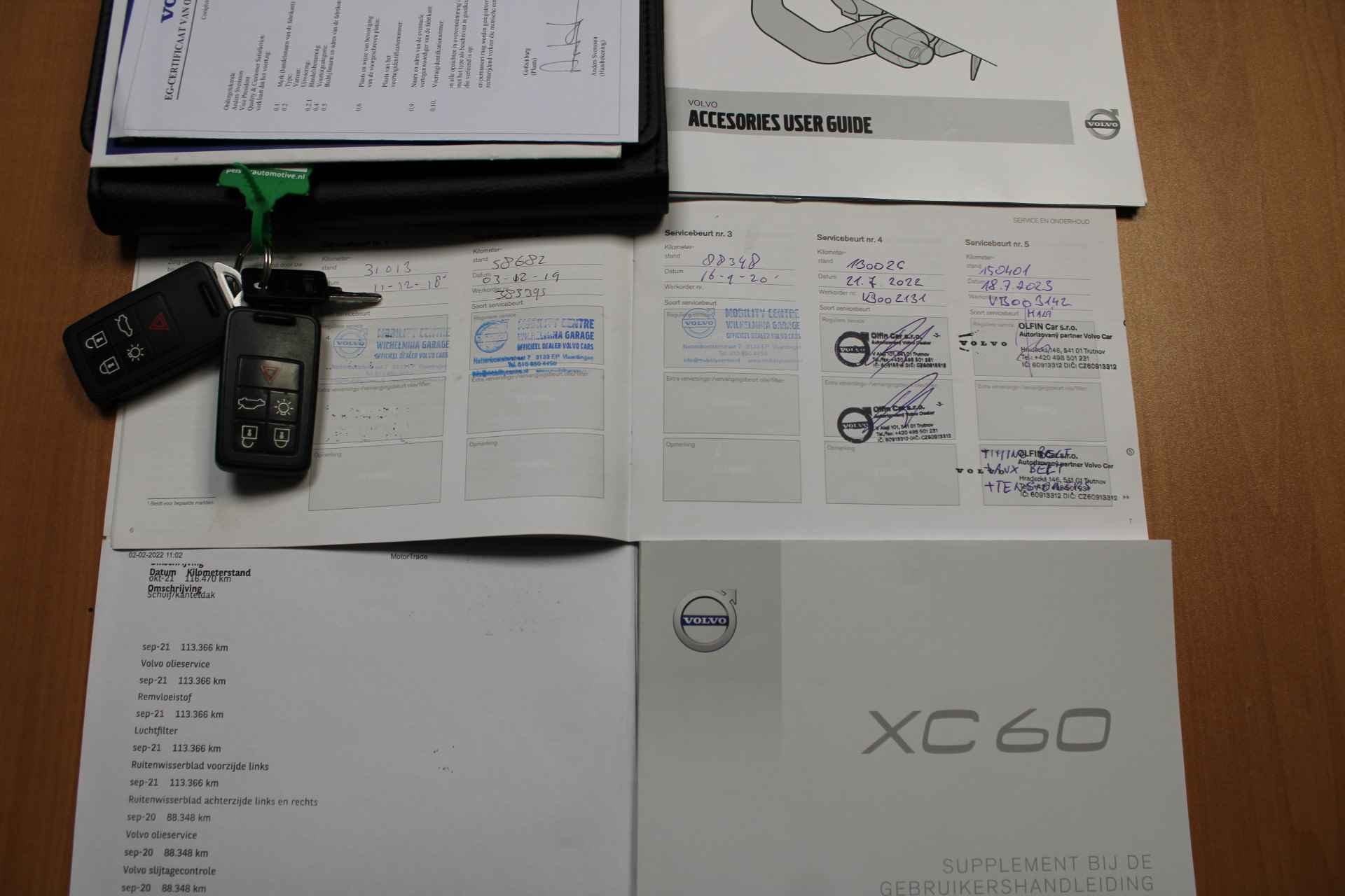 Volvo XC60 2.0 T5 FWD POLAR+ AUTOMAAT PANORAMADAK- LM 19 INCH XENON- NAVI- CAMERA- LEDER- AFN.TREKHAAK Hemelvaartsdag 9 Mei gesloten ! - 22/34