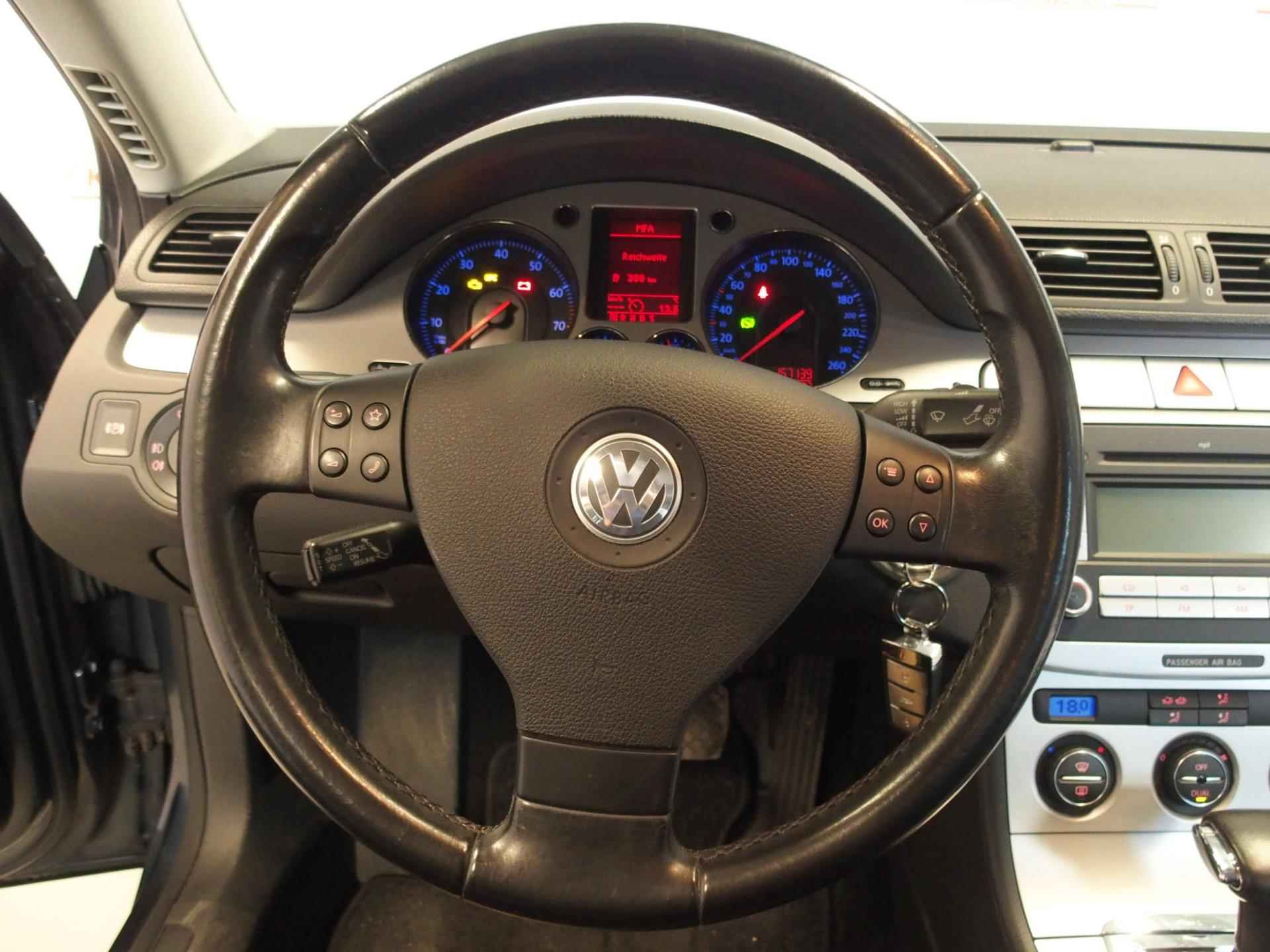 Volkswagen Passat 1.8 TFSI Automaat Comfort-line Trekhaak, automaat, cruise controle, complete OH historie - 21/35