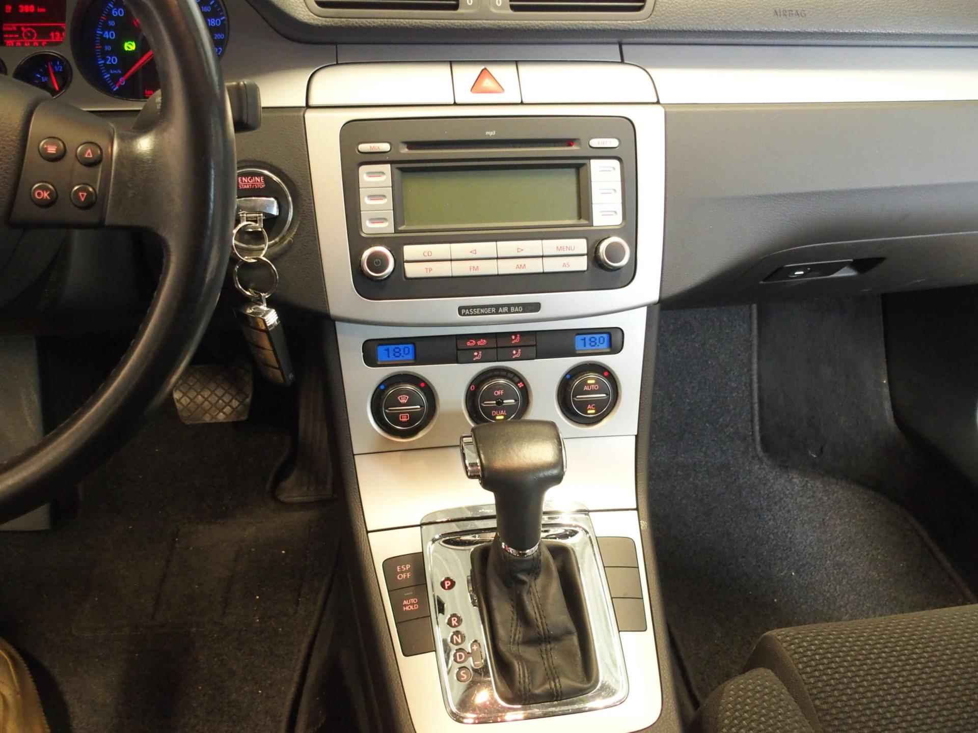 Volkswagen Passat 1.8 TFSI Automaat Comfort-line Trekhaak, automaat, cruise controle, complete OH historie - 25/35