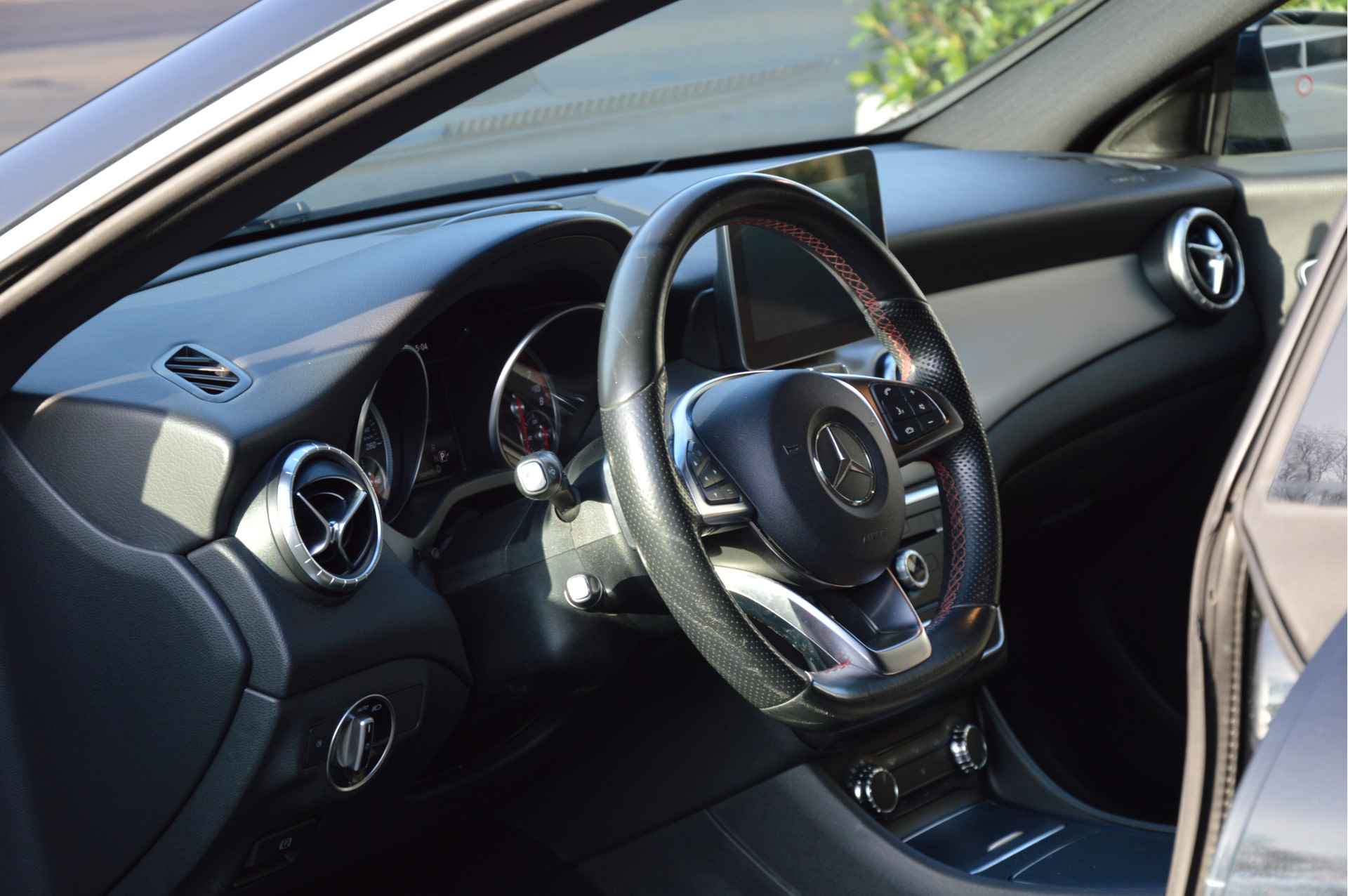 Mercedes-Benz CLA-Klasse Shooting Brake 180 Business Solution AMG | AUTOMAAT | NAVI | CAMERA | LED | PDC | - 14/34