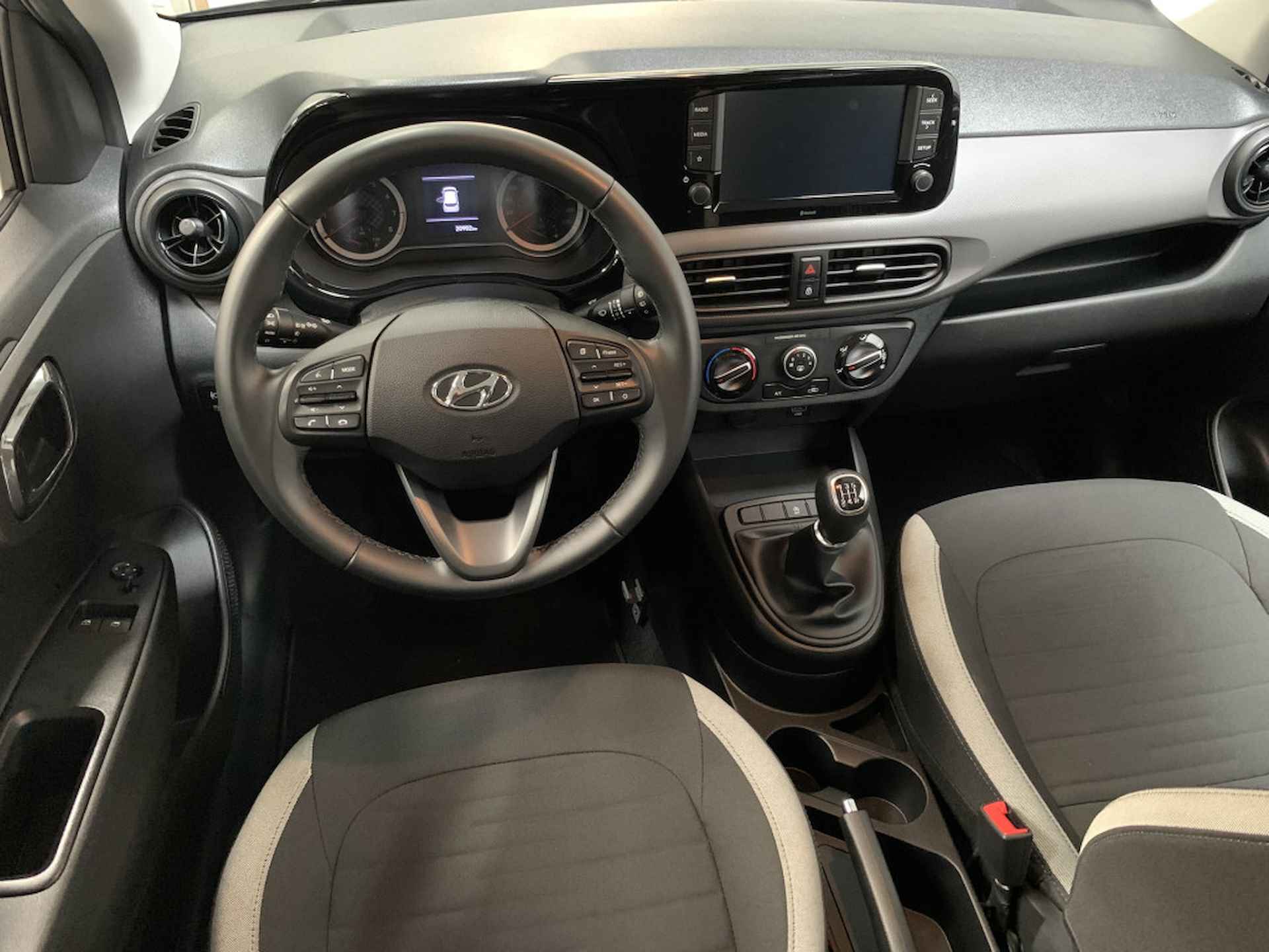 Hyundai i10 1.0 Comfort APPLE / ANDROID NAVIGATIE | AIRCO | 5 DEURS | ZUINIGE AUTO! MD - 19/26