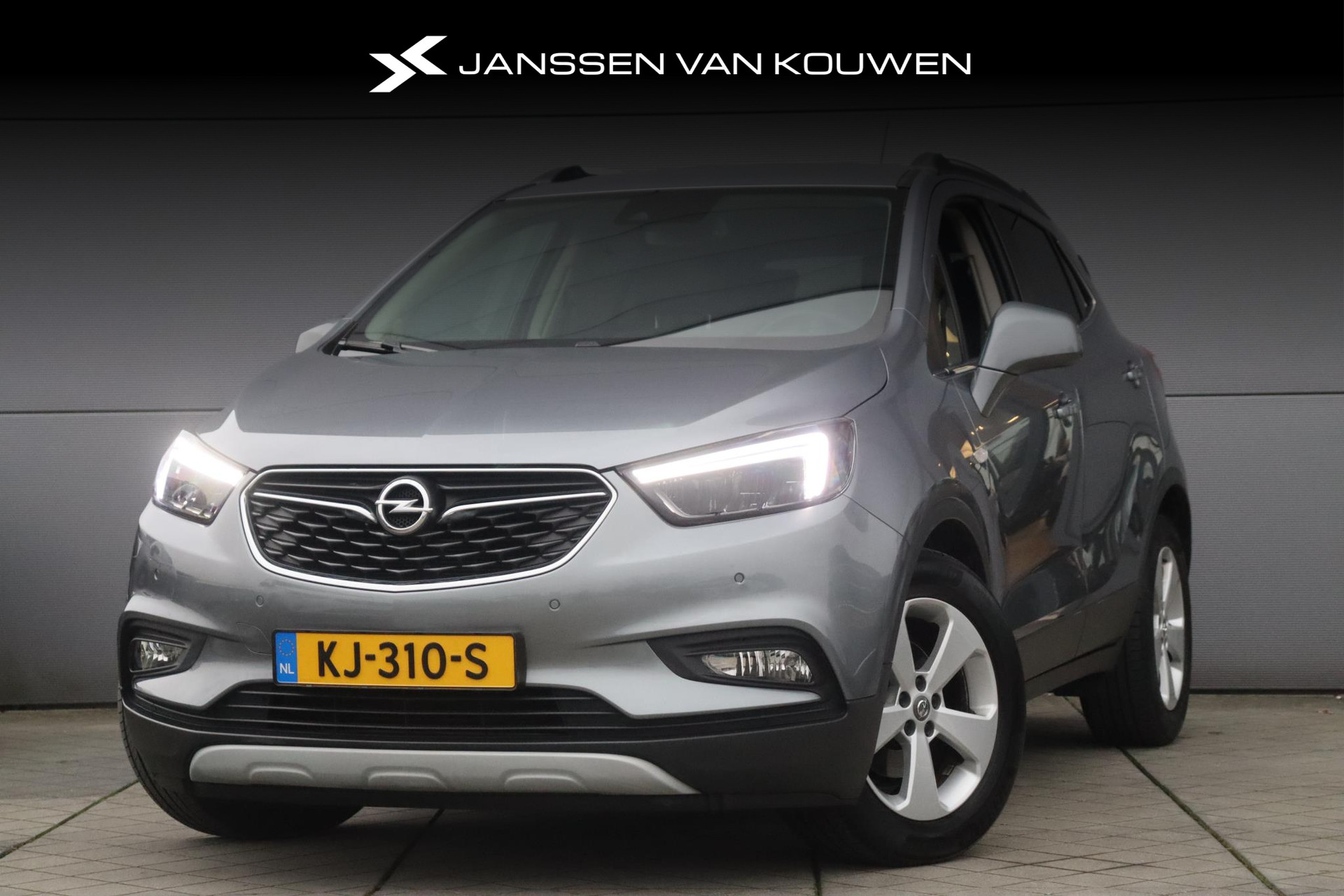 Opel Mokka X 140pk Turbo Innovation / Navigatie / Trekhaak / Schuif-kanteldak / Winterpack bij viaBOVAG.nl