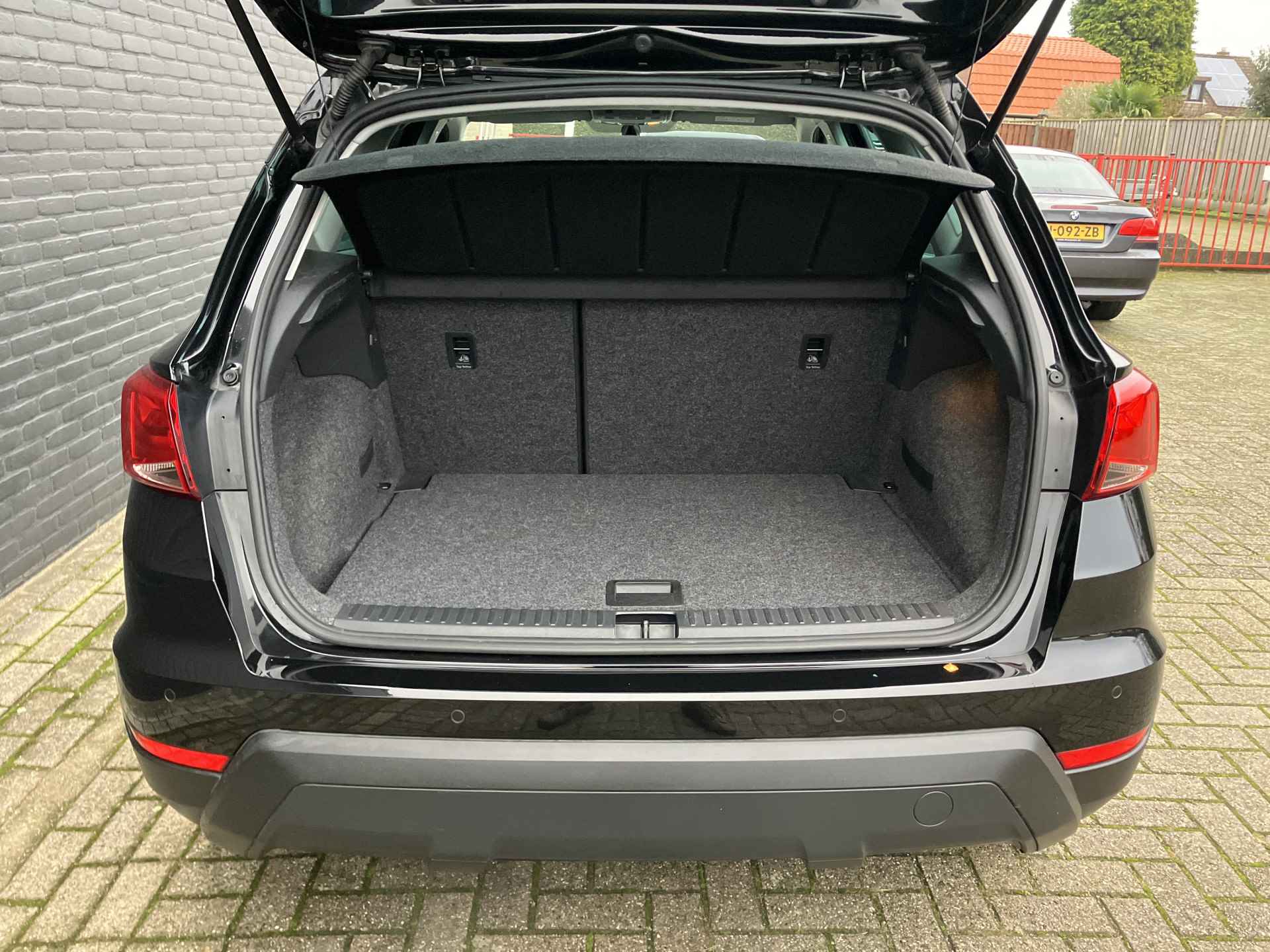 SEAT Arona 1.0 TSI Style Business Intense AUT. | dealer onderhouden | navigatie | cruise control | apple carplay | parkeersensor - 21/36