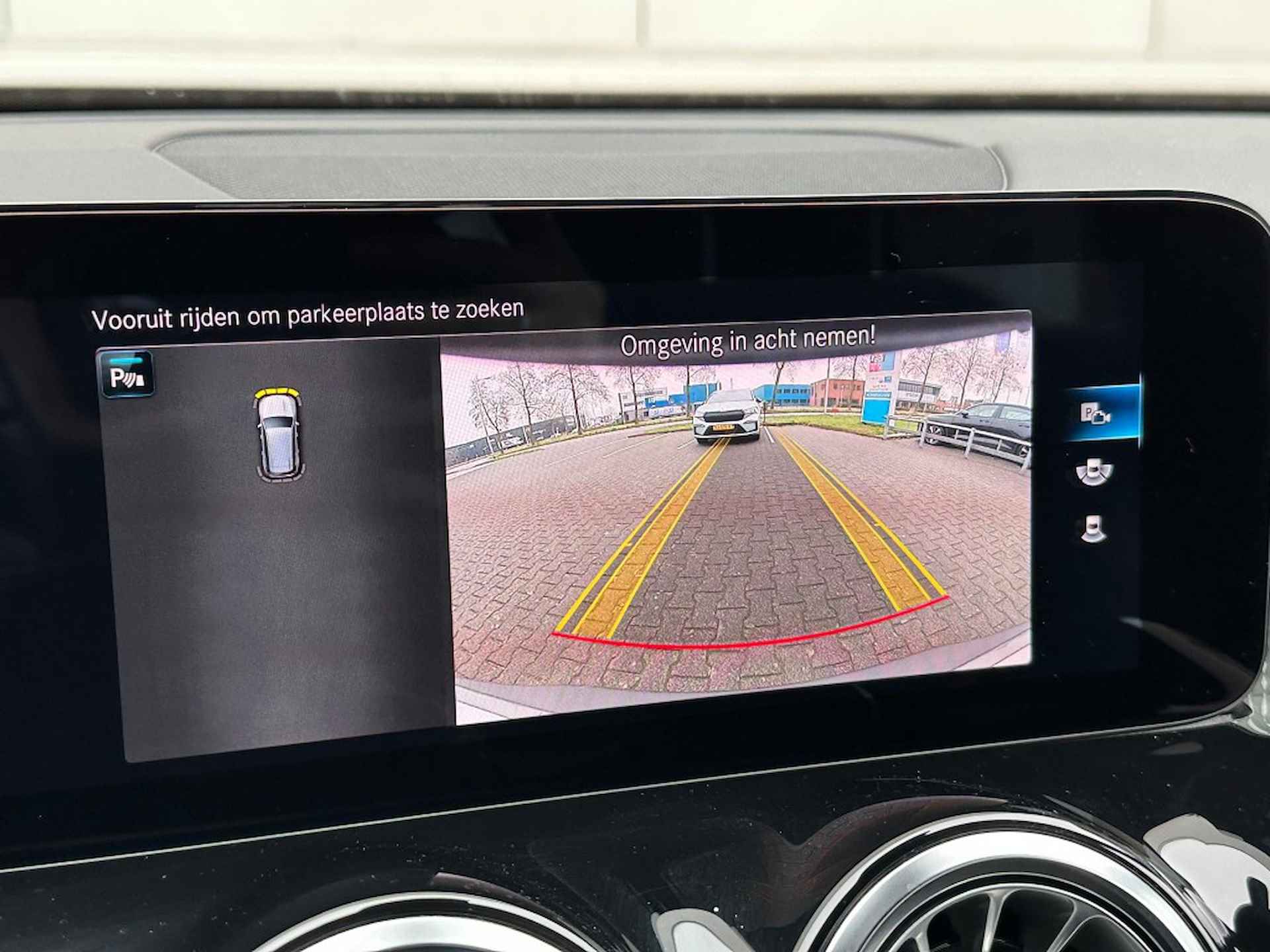 MERCEDES-BENZ Eqb 250 AMG LINE 67 kWh - Navigatie - Stoelverwarming - 23/25