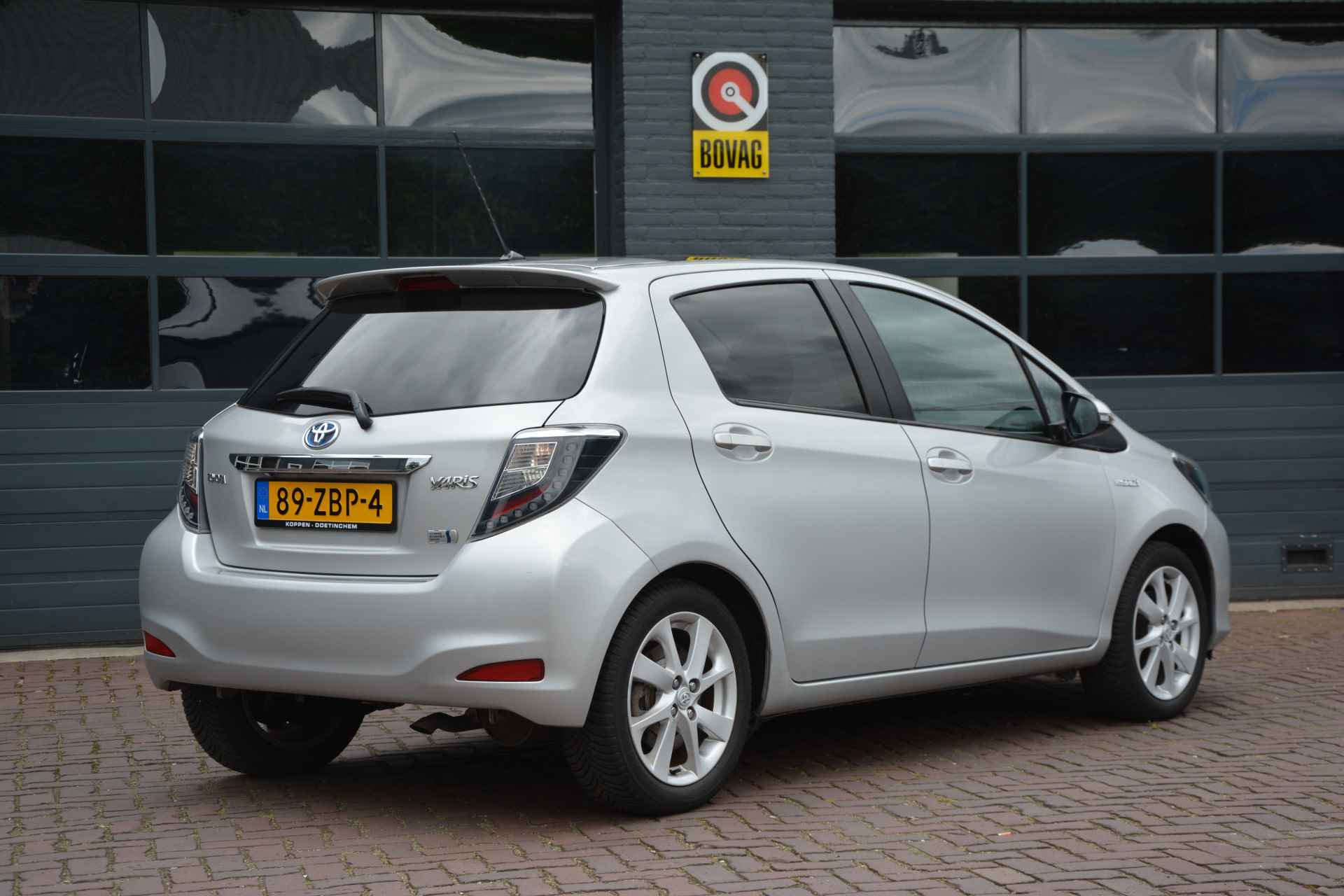 Toyota Yaris 1.5 Full Hybrid Dynamic - 5/26