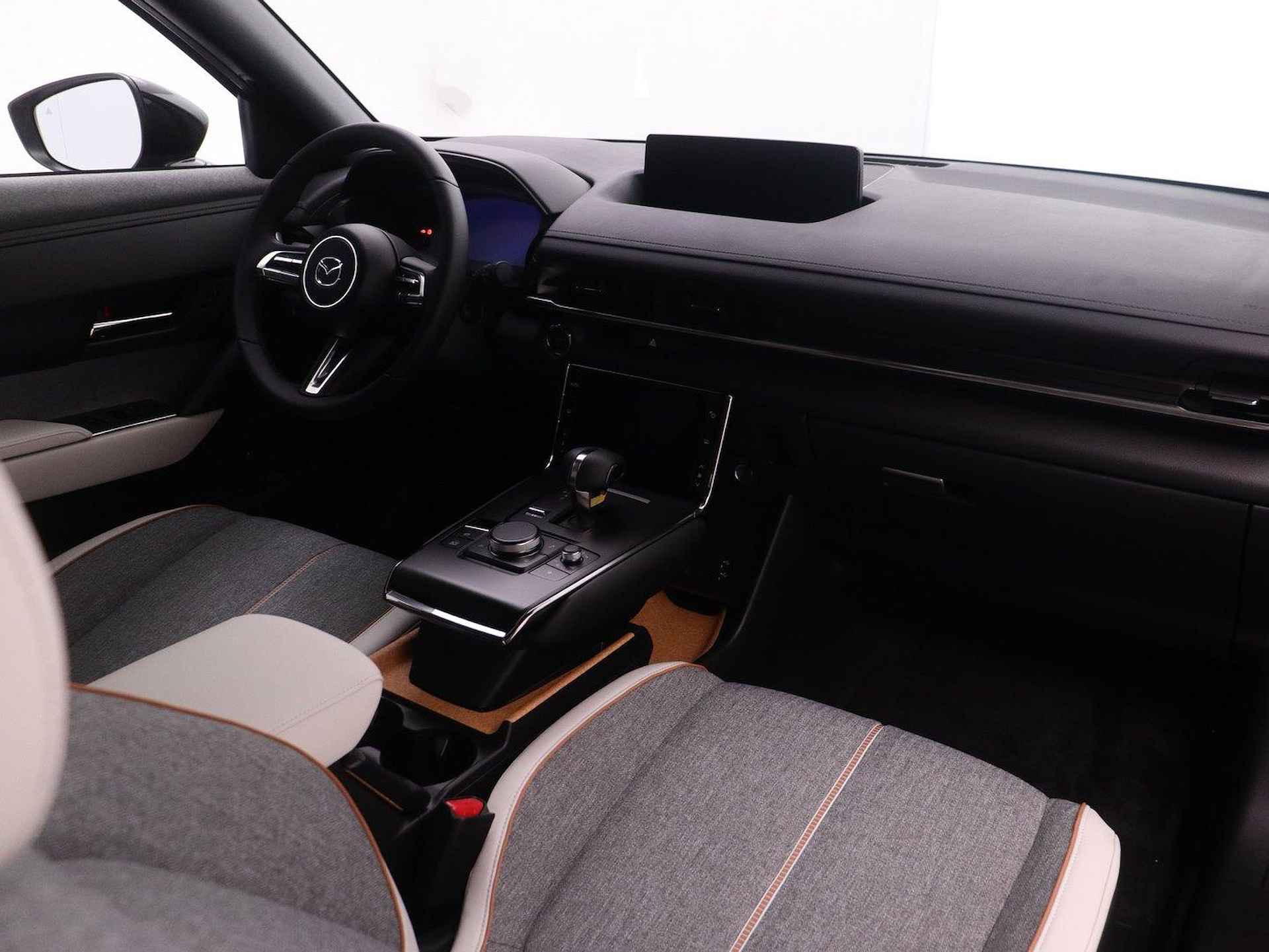 Mazda MX-30 e-SkyActiv R-EV 170 Advantage | Plug-in hybride | € 7250,- Voorraad Voordeel | - 14/35