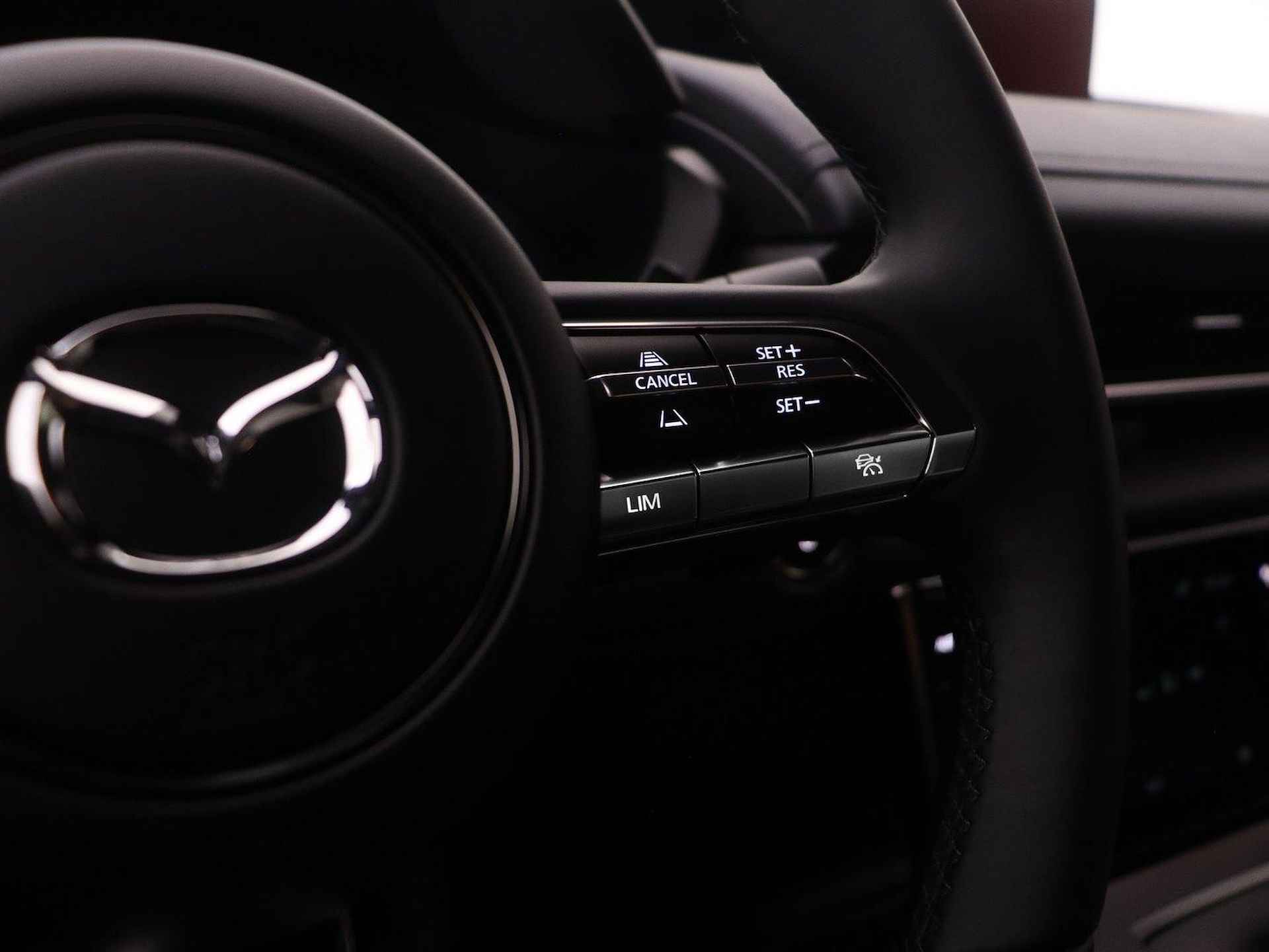 Mazda MX-30 e-SkyActiv R-EV 170 Advantage | Plug-in hybride | € 7250,- Voorraad Voordeel | - 23/35
