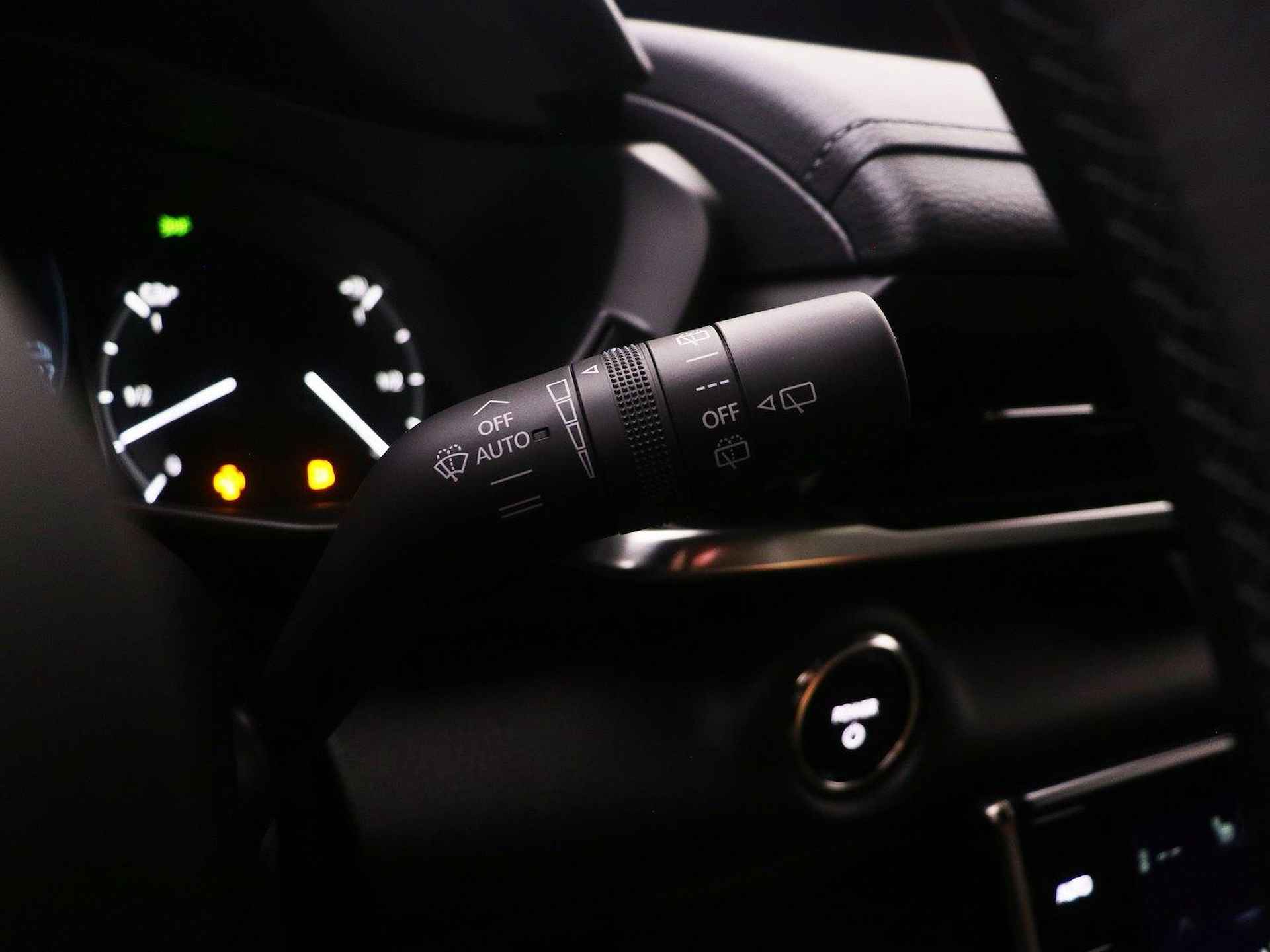 Mazda MX-30 e-SkyActiv R-EV 170 Advantage | Plug-in hybride | € 7250,- Voorraad Voordeel | - 25/35