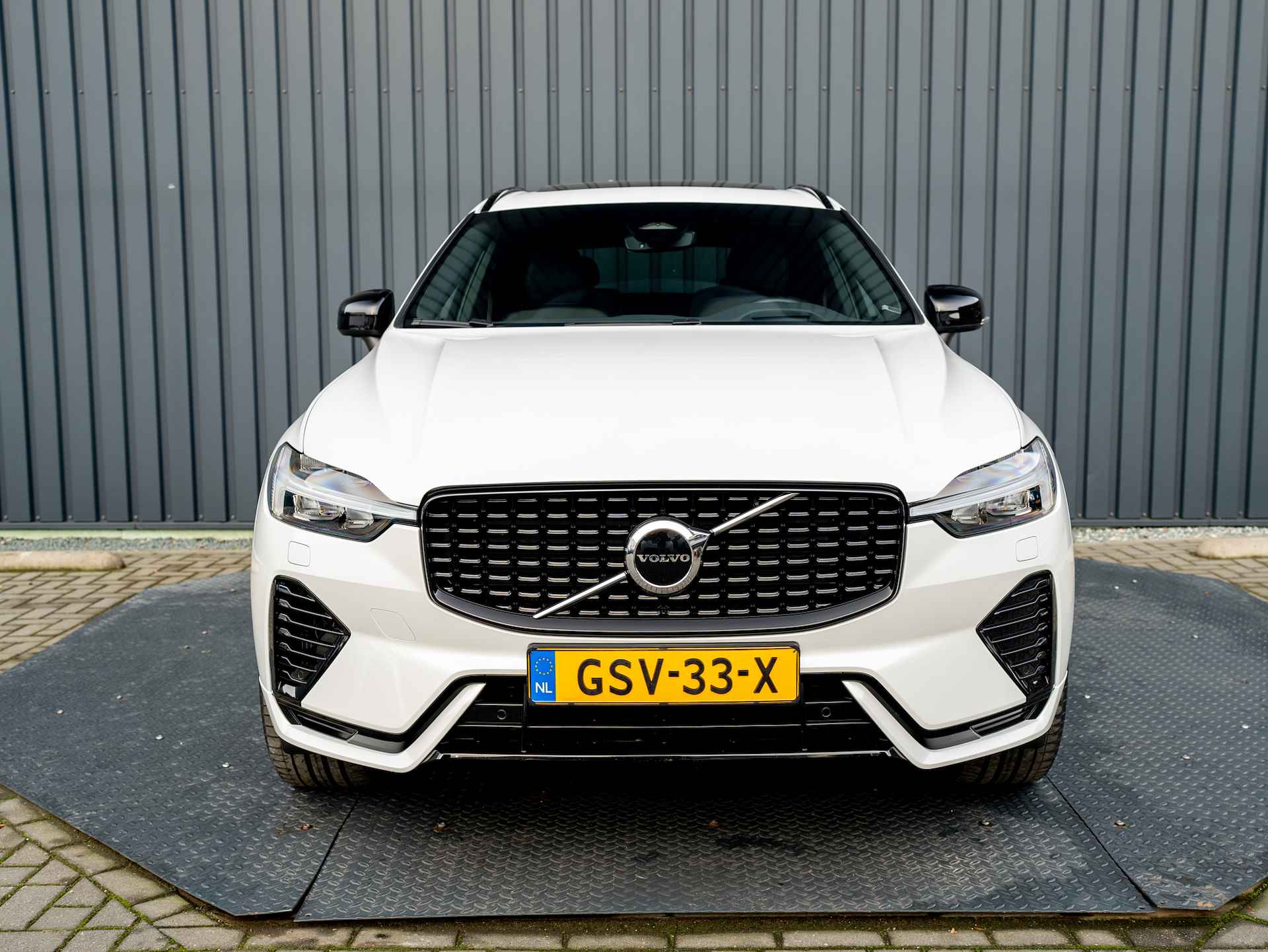 Volvo XC60 2.0 Recharge T6 AWD Plus Dark LongRange | Harman/Kardon | Trekhaak wegkl. | Panodak | HeadUp | Prijs Rijklaar!! - 45/51