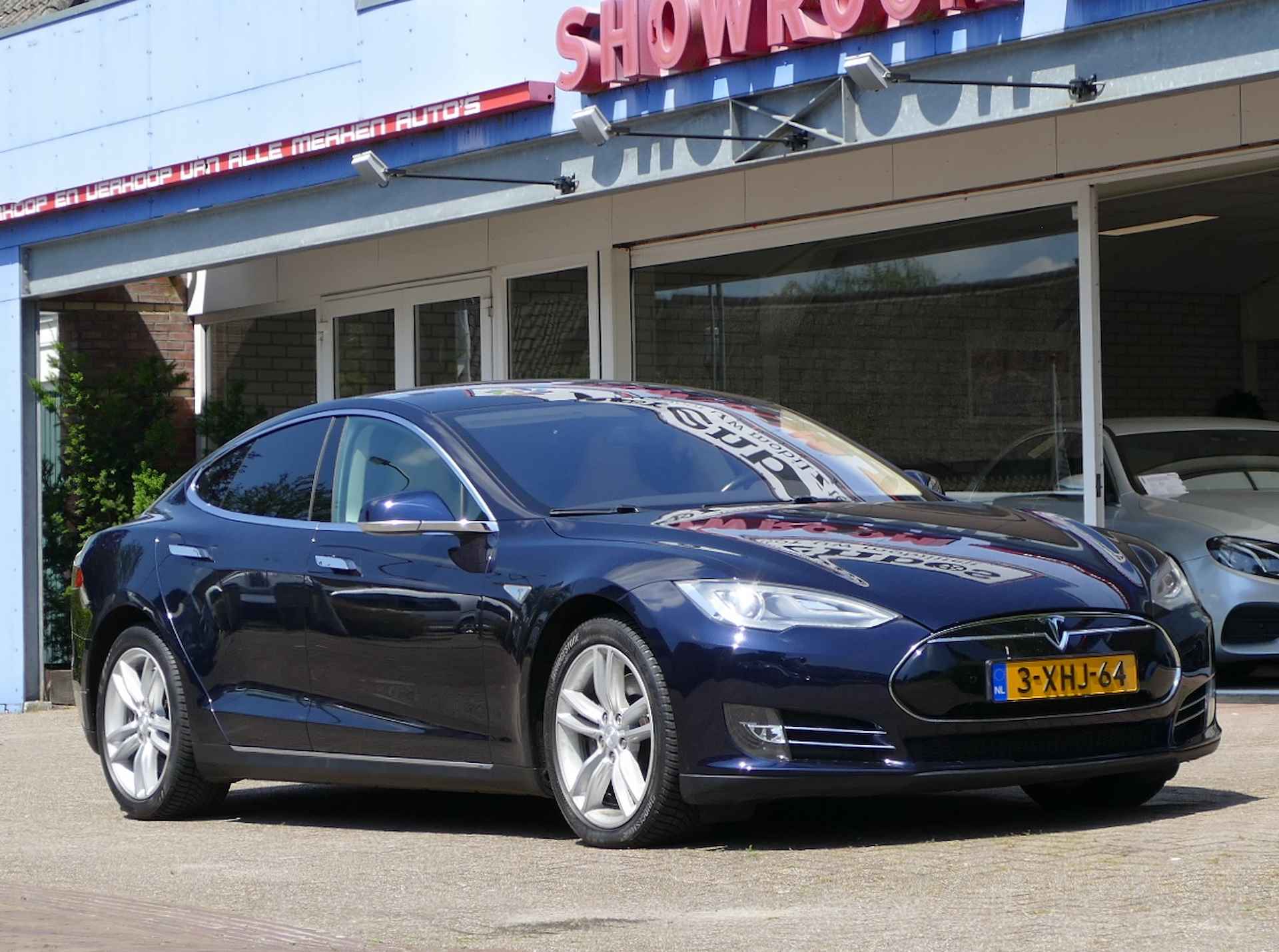 Tesla Model S 85 | FREE CHARGE | stoelverwarming | licht leder interieur | all-season-banden - 11/48