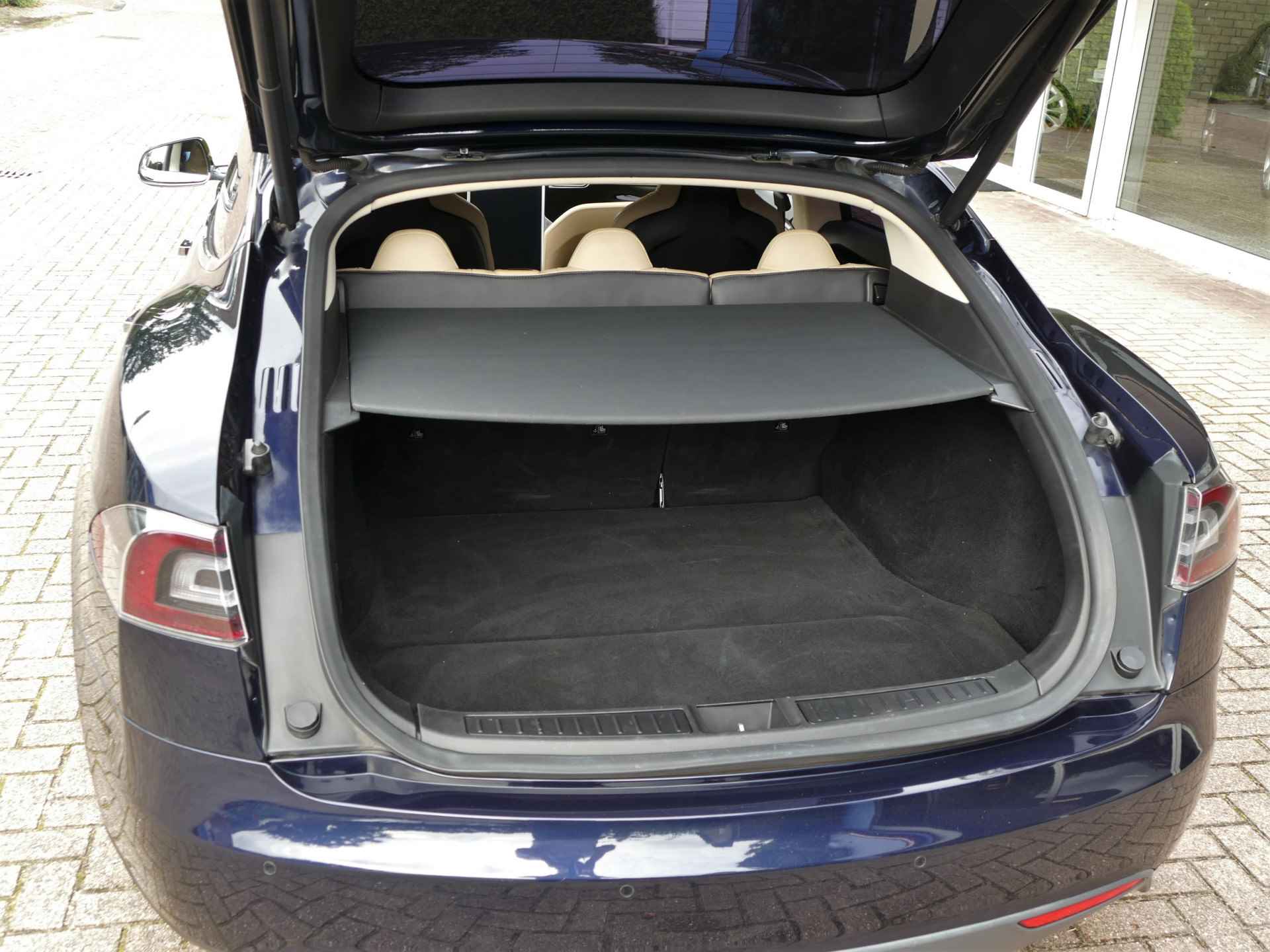 Tesla Model S 85 | FREE CHARGE | stoelverwarming | licht leder interieur | all-season-banden - 37/48