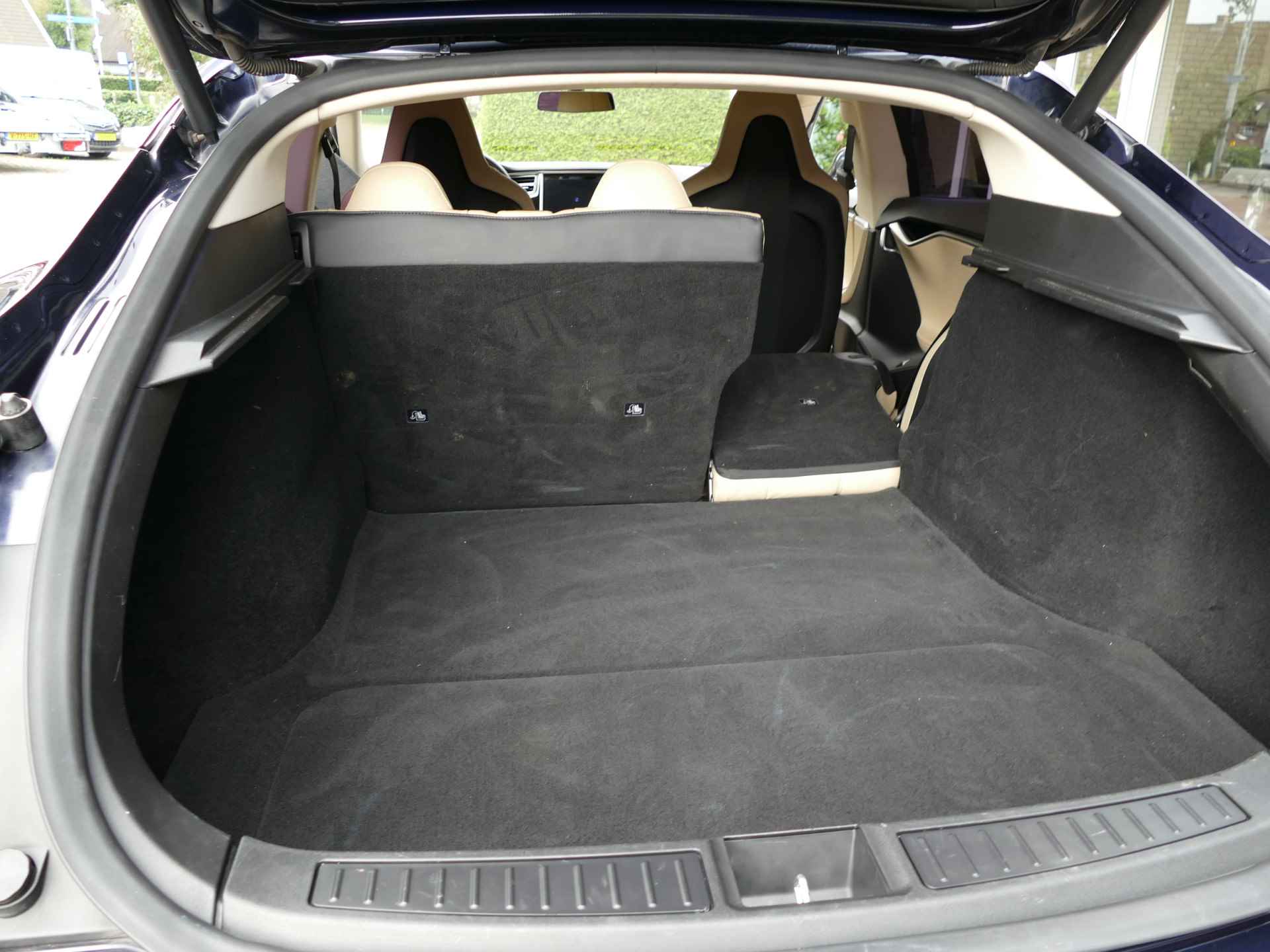 Tesla Model S 85 | FREE CHARGE | stoelverwarming | licht leder interieur | all-season-banden - 40/48