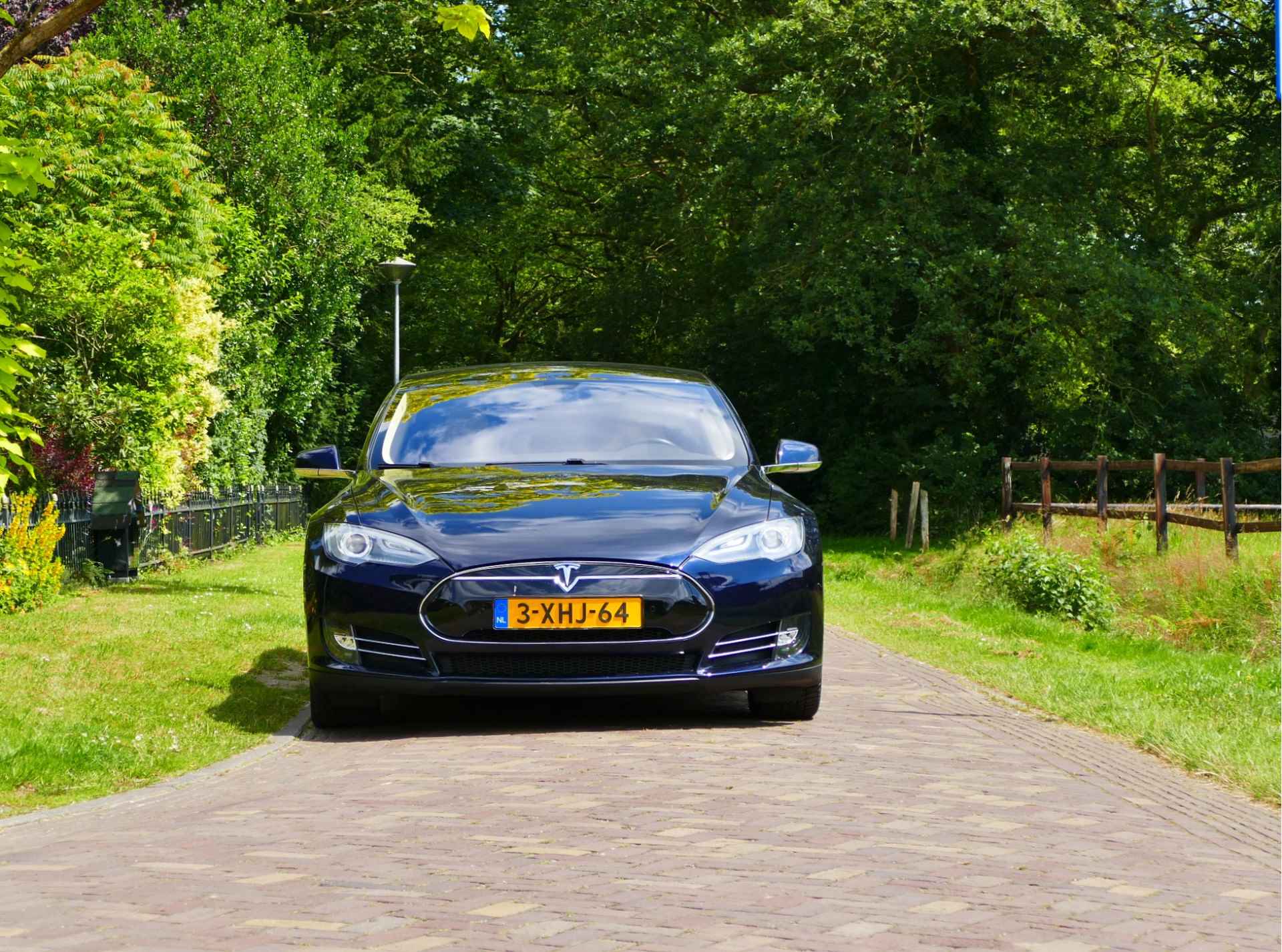 Tesla Model S 85 | FREE CHARGE | stoelverwarming | licht leder interieur | all-season-banden - 41/48