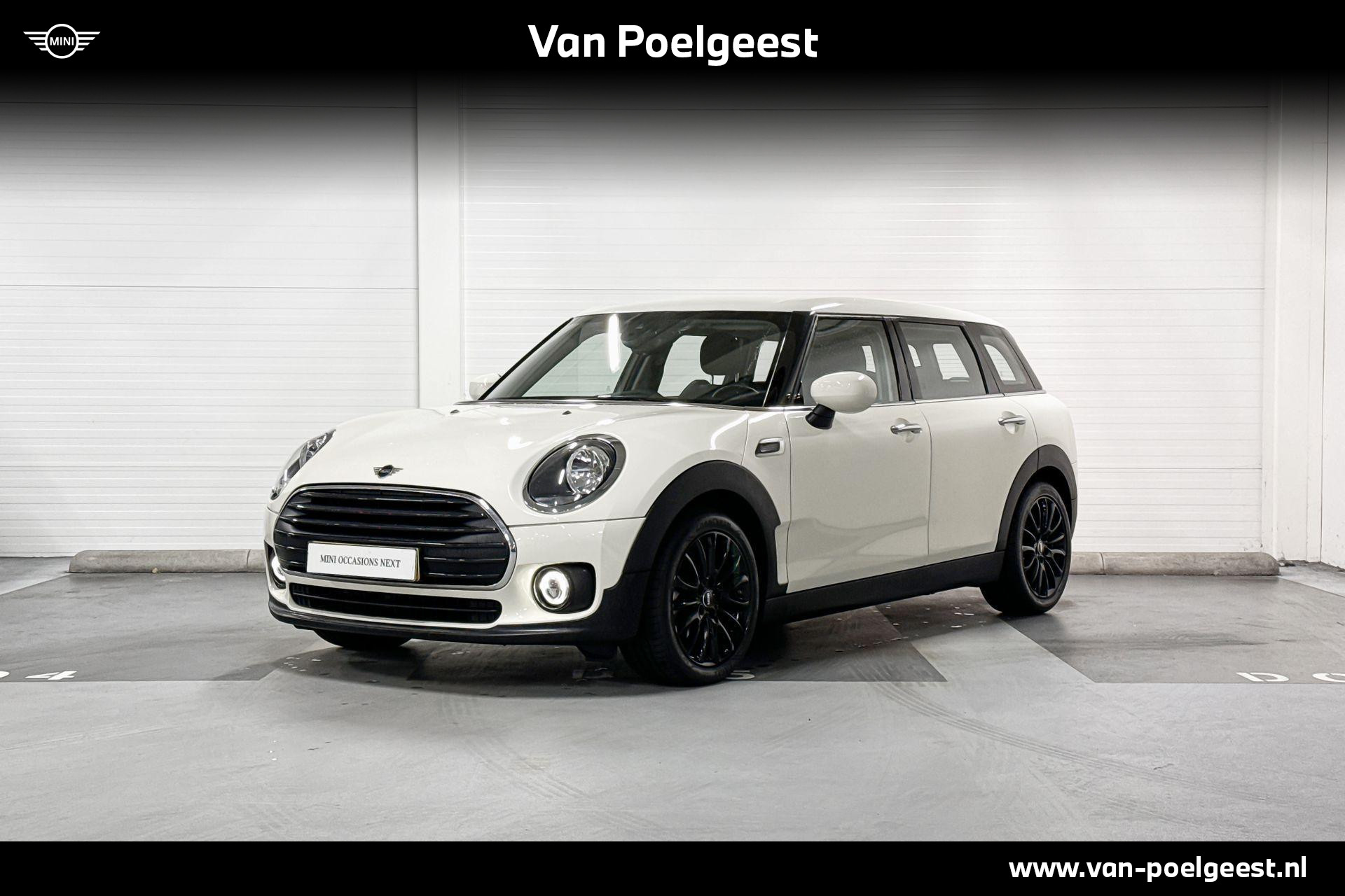 MINI Clubman Cooper Business Edition | Apple CarPlay | Navigatiesysteem | Park Distance Control