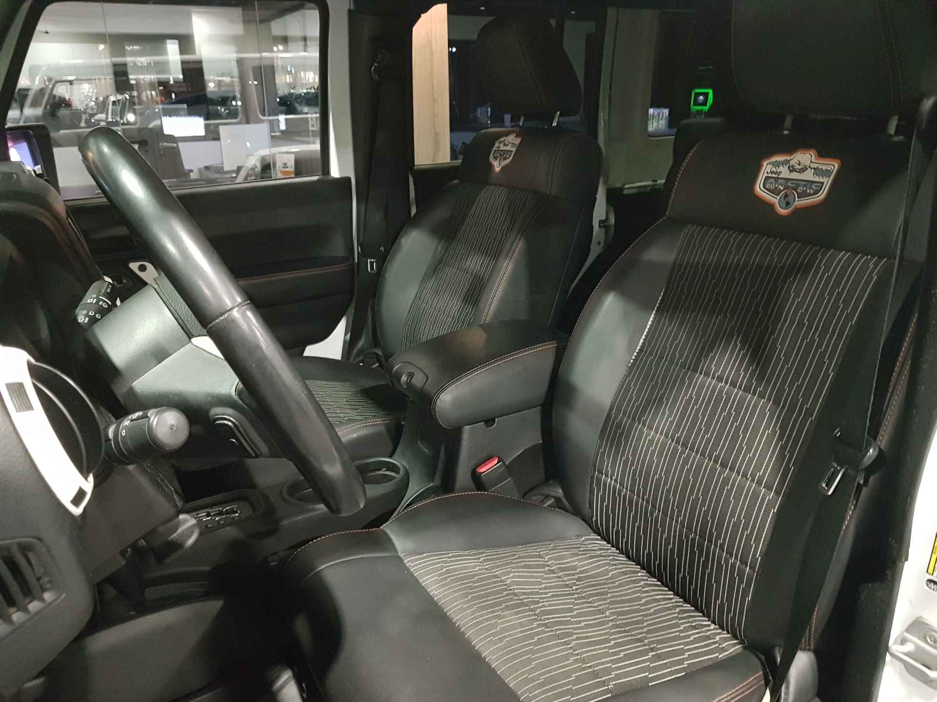 Jeep Wrangler Unlimited 3.6 Arctic Trekhaak | Airco Clima | Verwarmde stoelen | Sensoren - 5/40