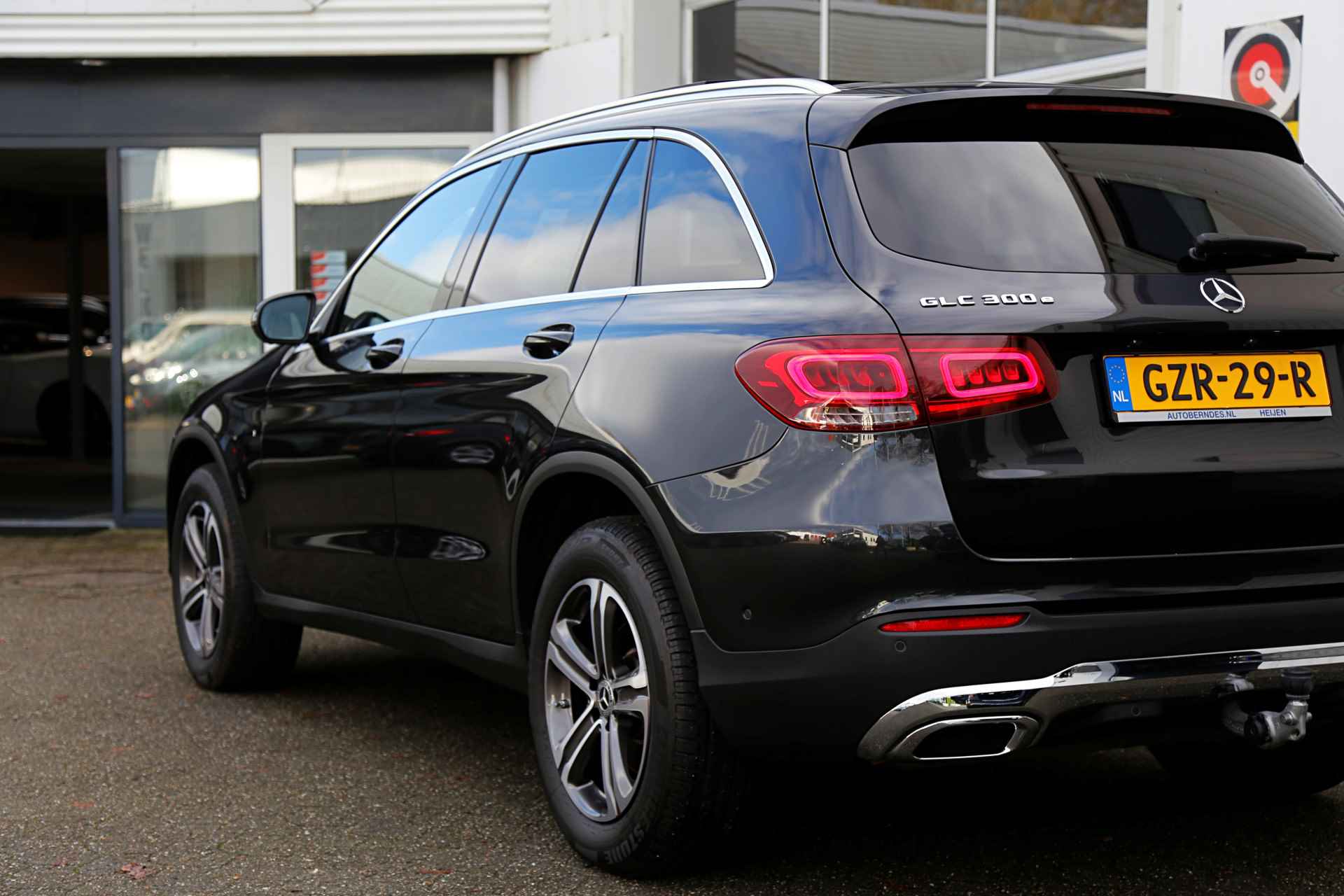 Mercedes-Benz GLC 300e Plug in hybride PHEV 4MATIC Premium*Perfect MB Onderh.*BTW*1ste Eig*Elek. Trekhaak/Pano/ACC/360 Camera/Dodehoek/Rijstrook/S - 30/69