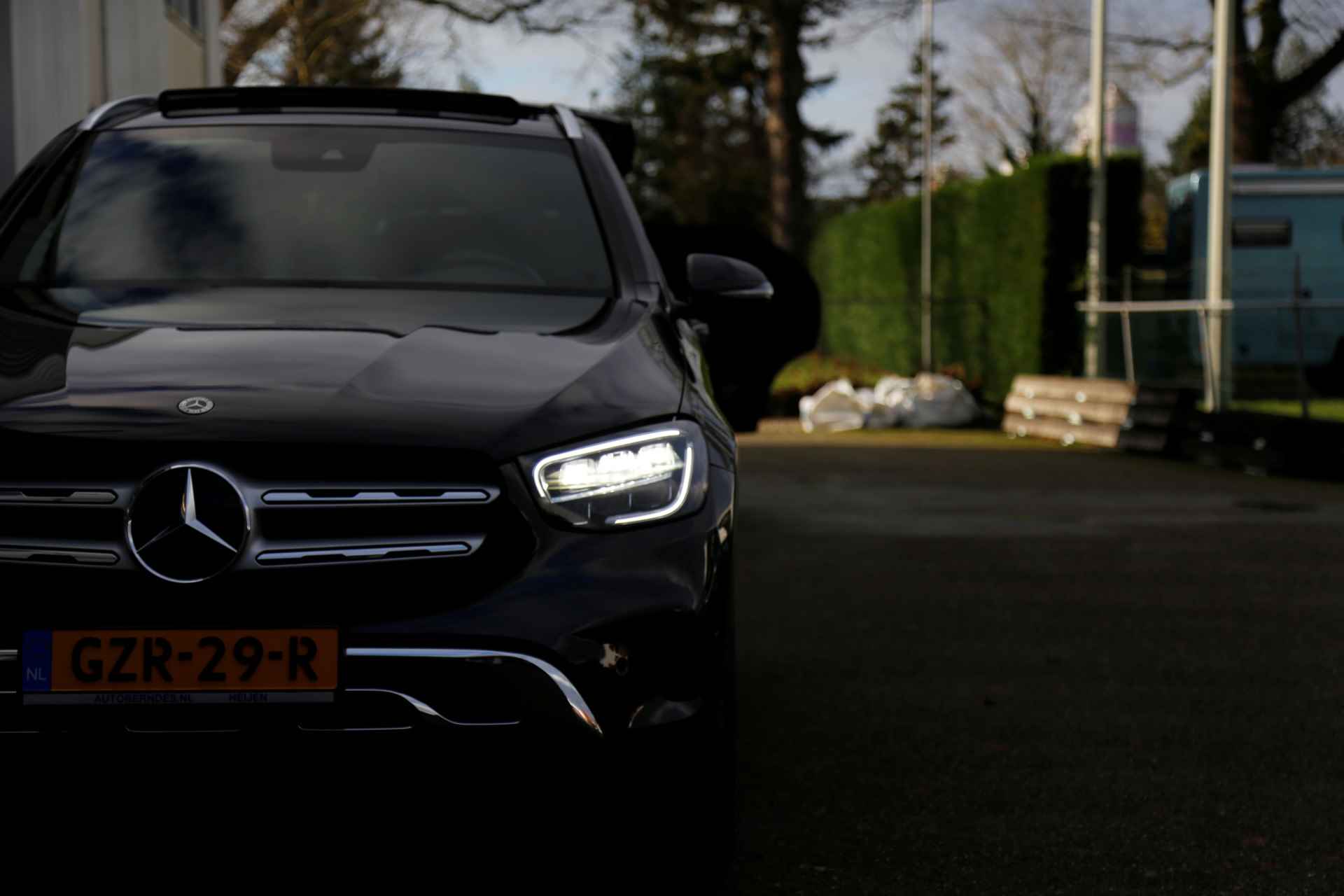 Mercedes-Benz GLC 300e Plug in hybride PHEV 4MATIC Premium*Perfect MB Onderh.*BTW*1ste Eig*Elek. Trekhaak/Pano/ACC/360 Camera/Dodehoek/Rijstrook/S - 28/69