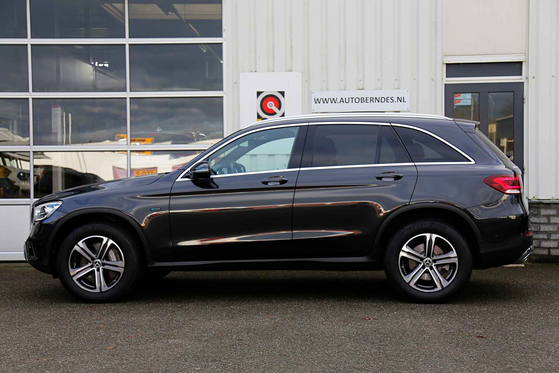 Mercedes-Benz GLC 300e Plug in hybride PHEV 4MATIC Premium*Perfect MB Onderh.*BTW*1ste Eig*Elek. Trekhaak/Pano/ACC/360 Camera/Dodehoek/Rijstrook/S - 54/69