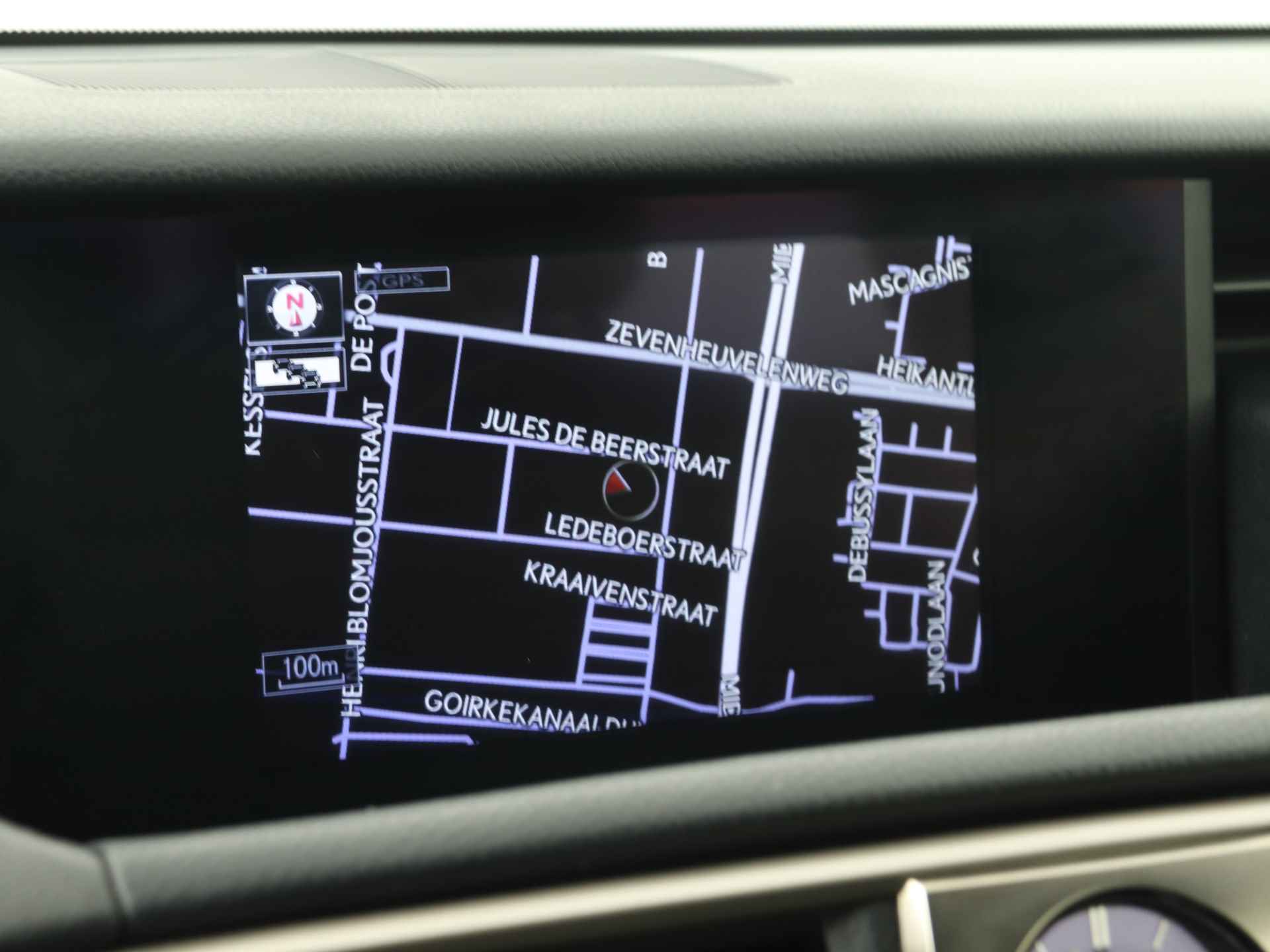 Lexus IS 300h Business Line | Camera | Navigatie | LM velgen | Cruise Control | Half leder | - 10/44