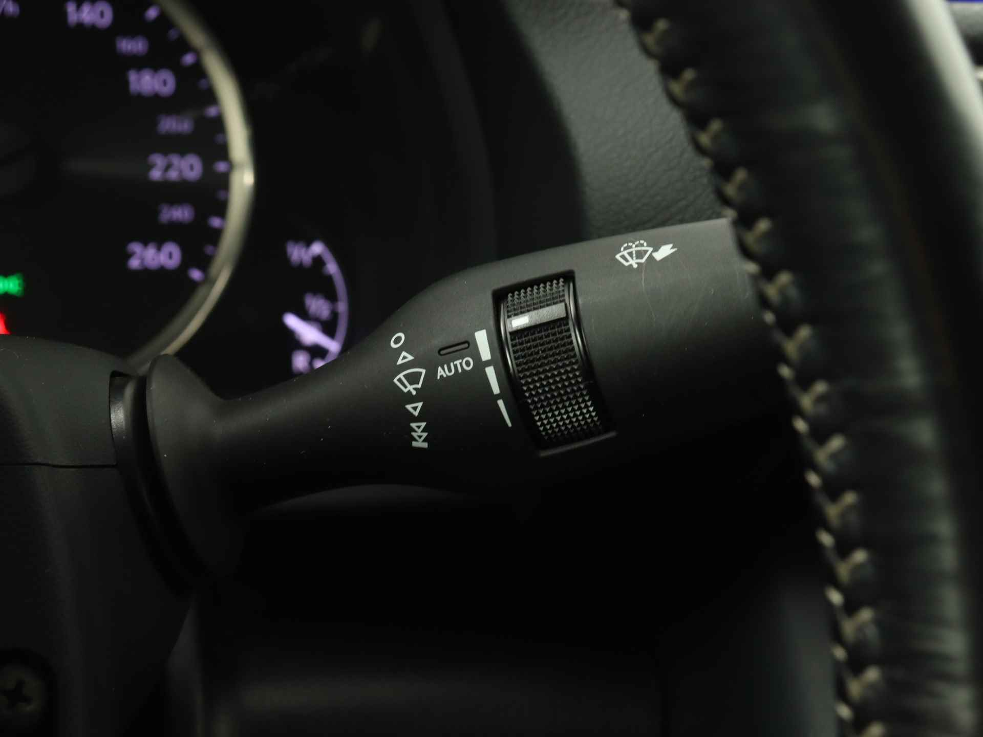 Lexus IS 300h Business Line | Camera | Navigatie | LM velgen | Cruise Control | Half leder | - 26/44