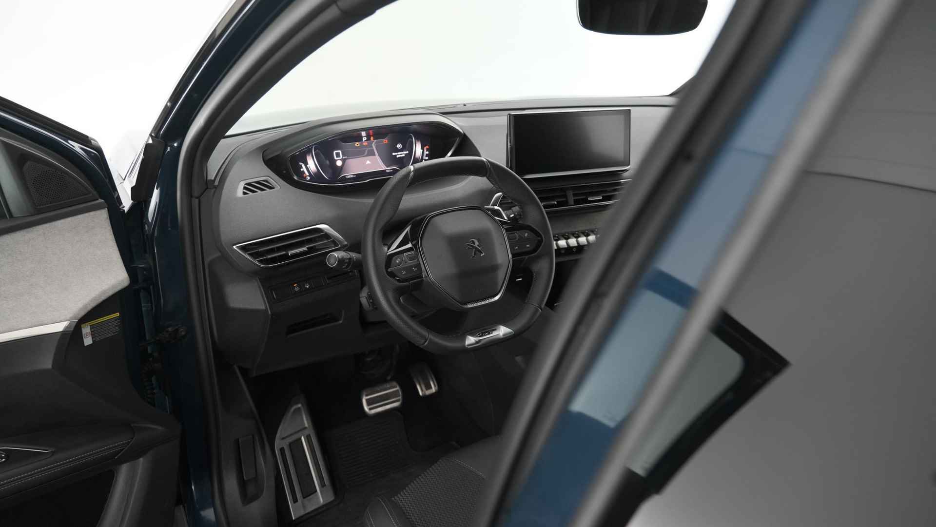 Peugeot 5008 PureTech 130 EAT8 GT | 7 Zitplaatsen | Camera | Cruise Control Adaptief | Dodehoekdetectie | Stoelverwarming - 3/91