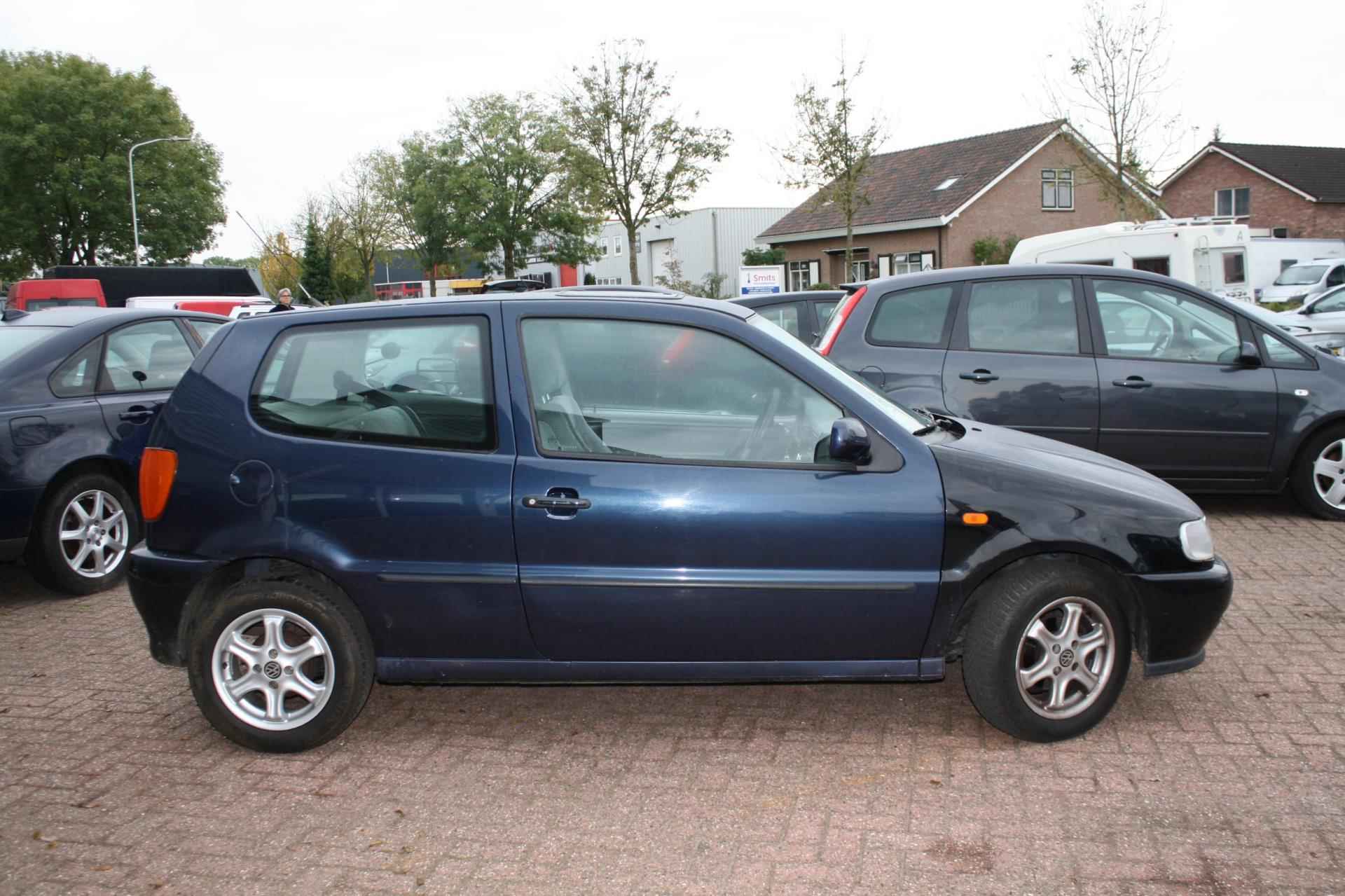 Volkswagen Polo 1.6 - 2/17