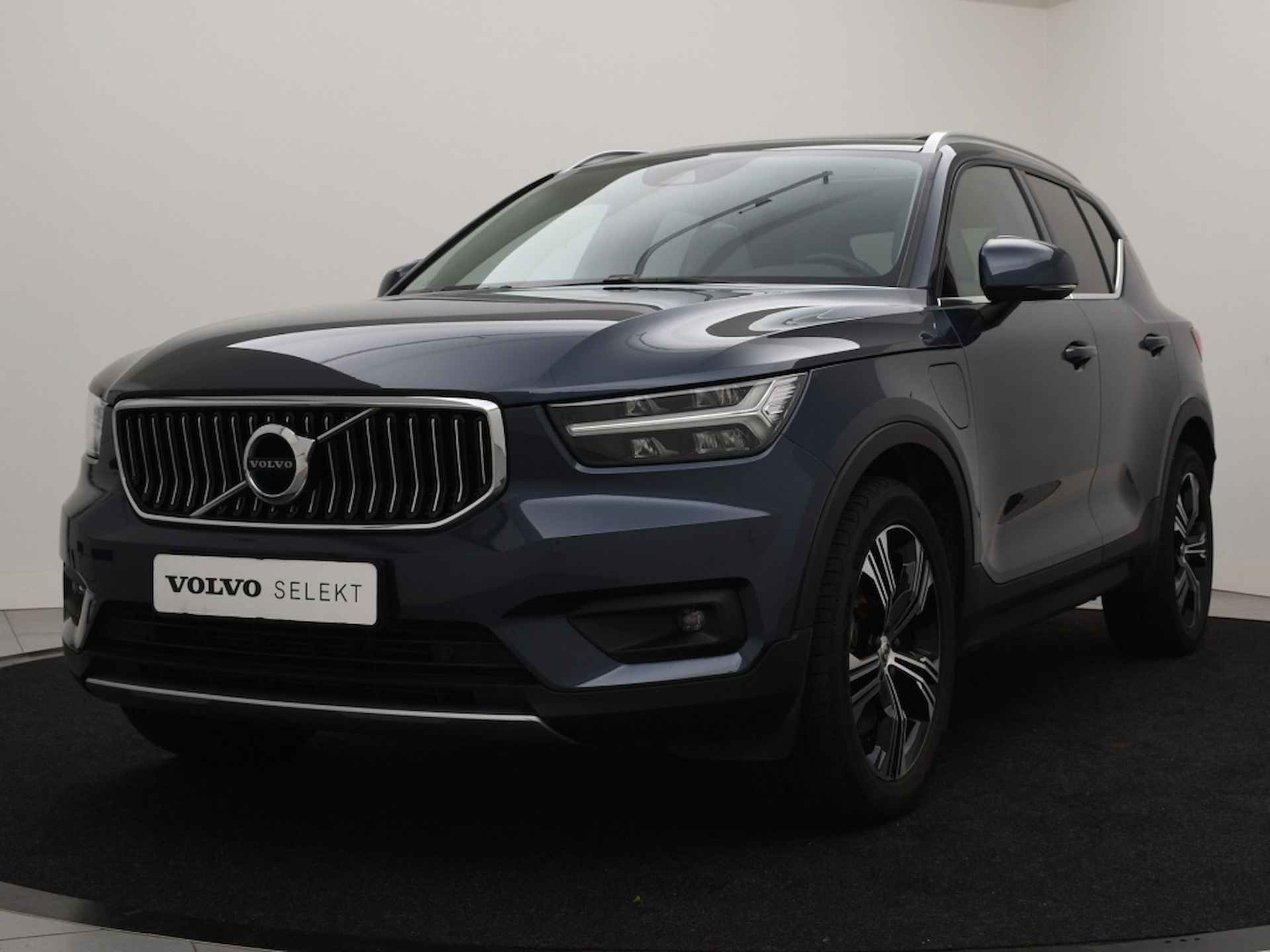 Volvo XC40 T4 PLUG-IN HYBRID INSCRIPTION SCHUIFDAK LEDER 19INCH HARMAN KARD - 2/42