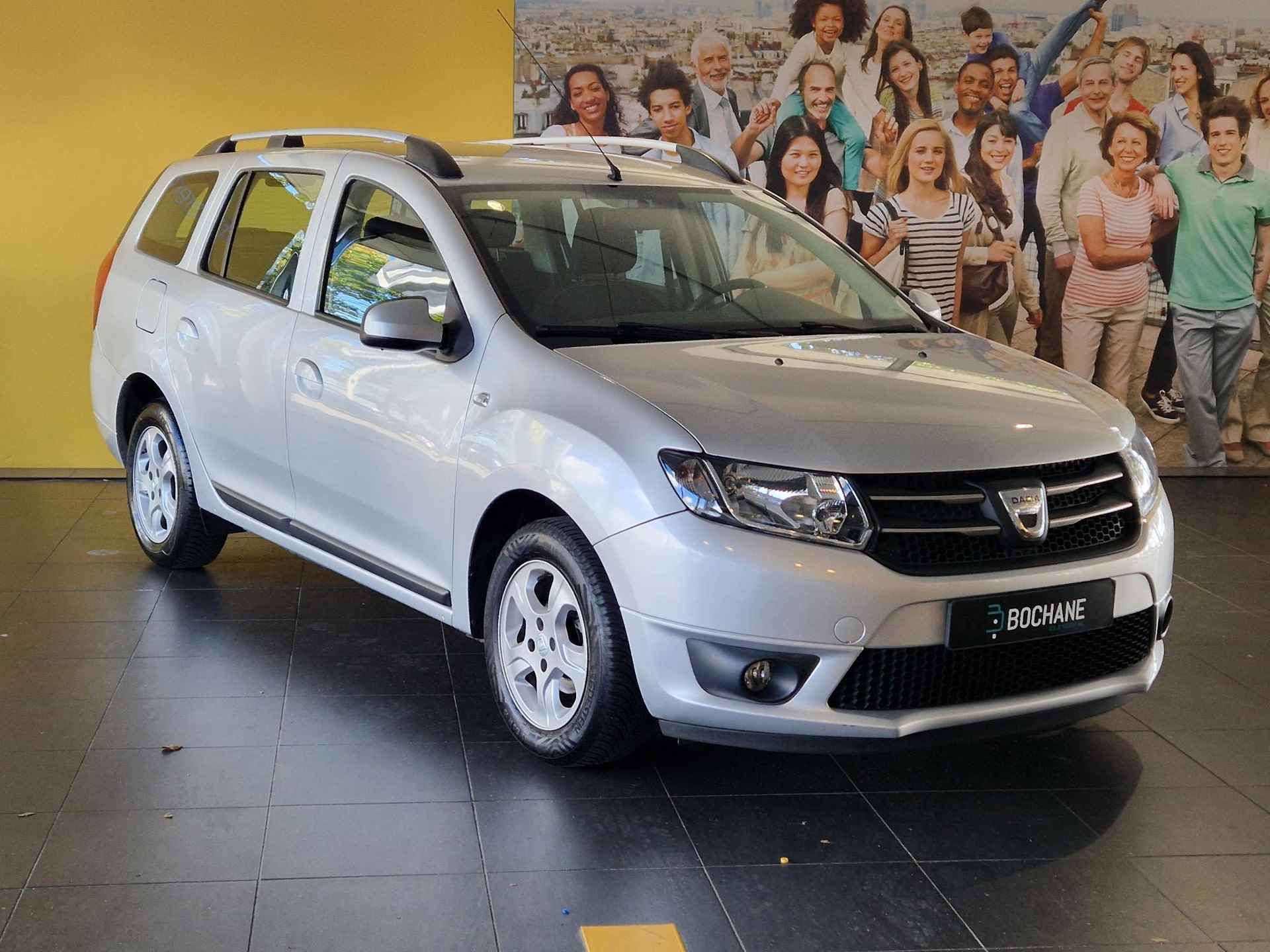 Dacia Logan MCV 0.9 TCe 90 Prestige | NAVIGATIE | PARKEERSENSOREN ACHTER | AIRCONDITIONING | 15" LICHTMETALEN VELGEN MET ALL SEASON BANDEN | CRUISE CONTROL - 12/24