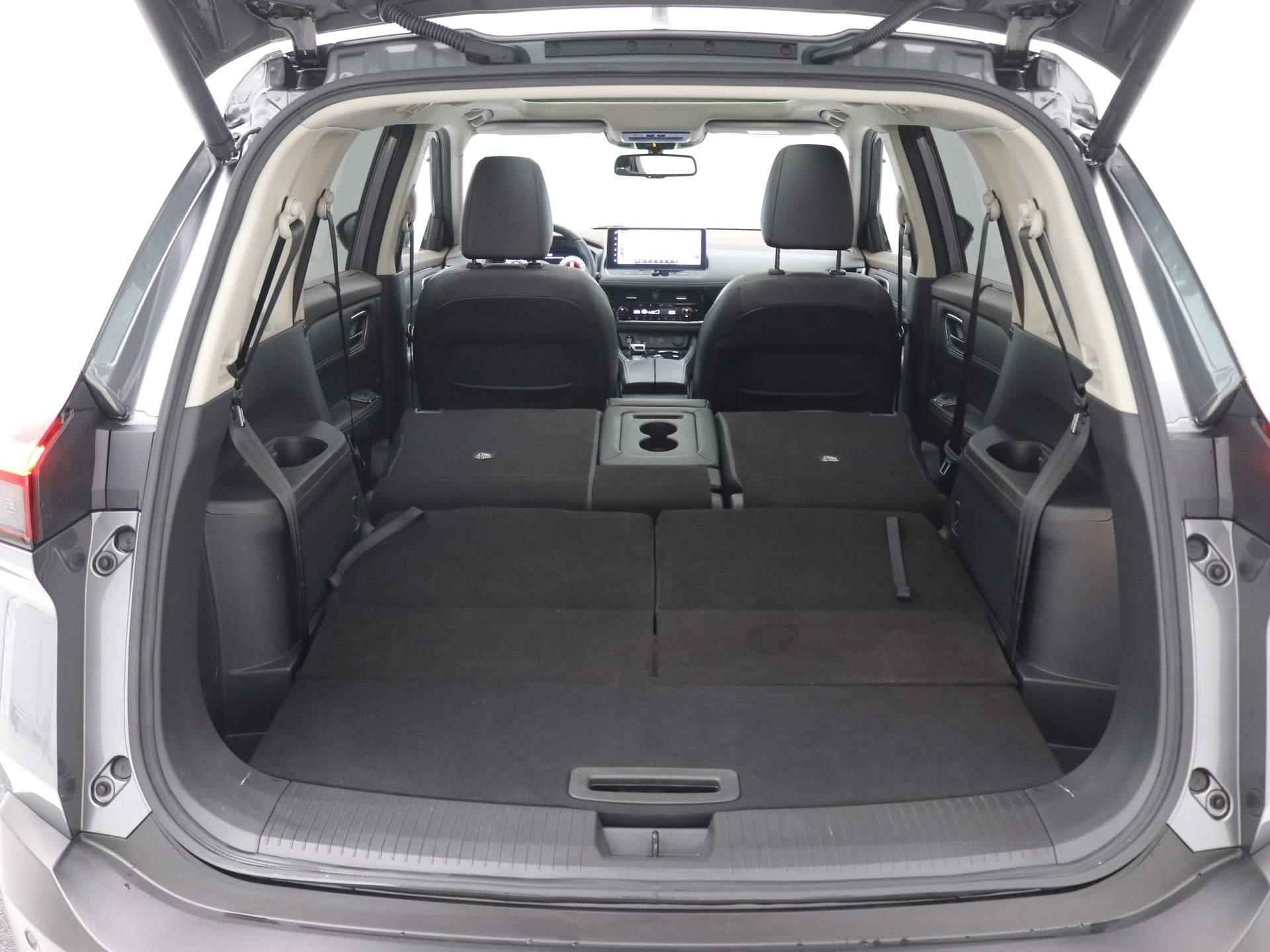 Nissan X-Trail 1.5 e-4orce Tekna 4WD 7p. AUTOMAAT / Trekhaak (1650KG Trekgewicht) / 7 Persoons / Lederen Bekleding / Cruise Control Adaptief / Elektrische Achterkep / GROOT schuif-kanteldak / All Seasonbanden / - 29/86