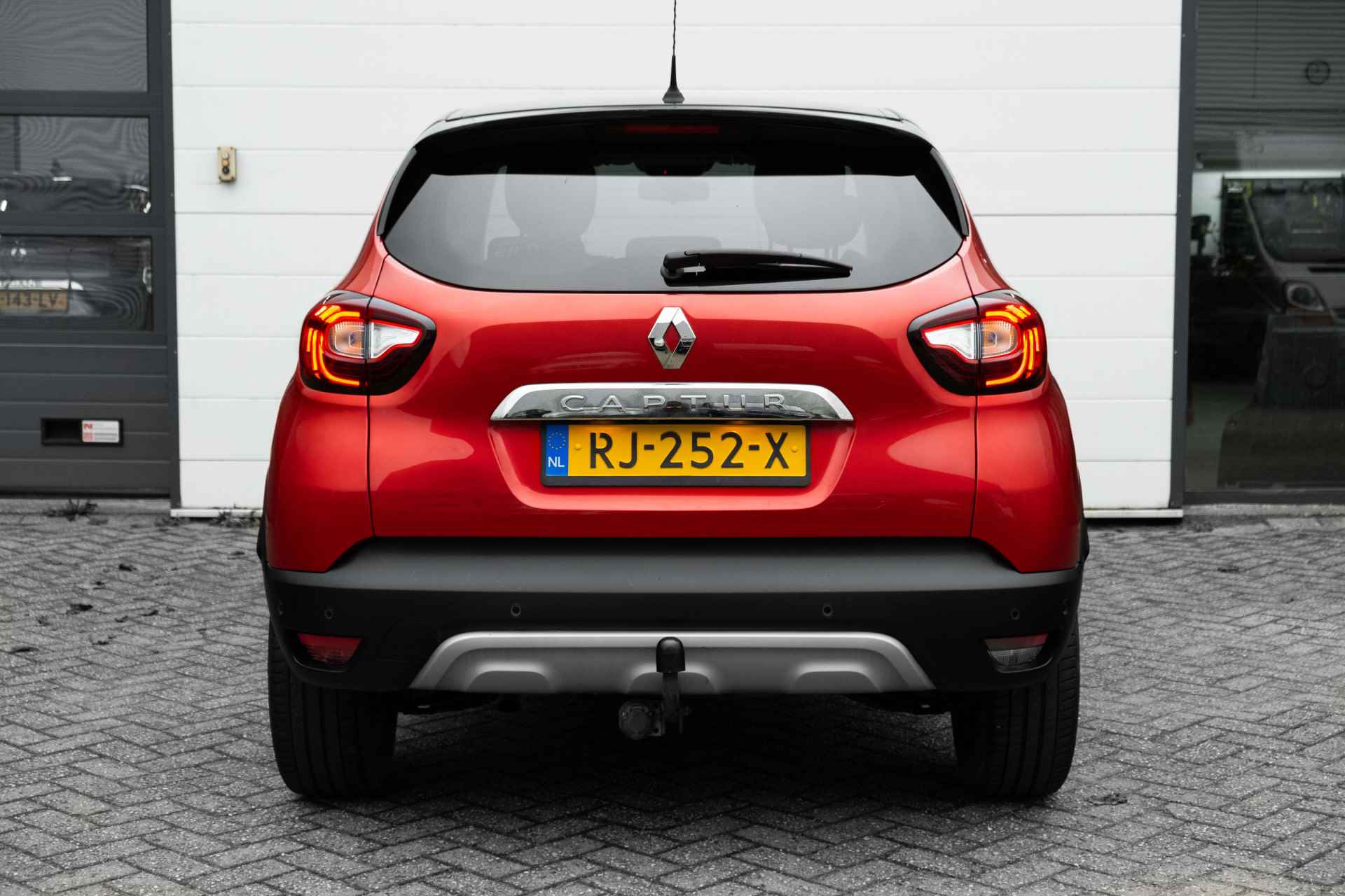 Renault Captur 0.9 TCe Intens | Trekhaak | ECC | NAVI | Camera achter | | incl. Bovag rijklaarpakket met 12 maanden garantie | - 4/42