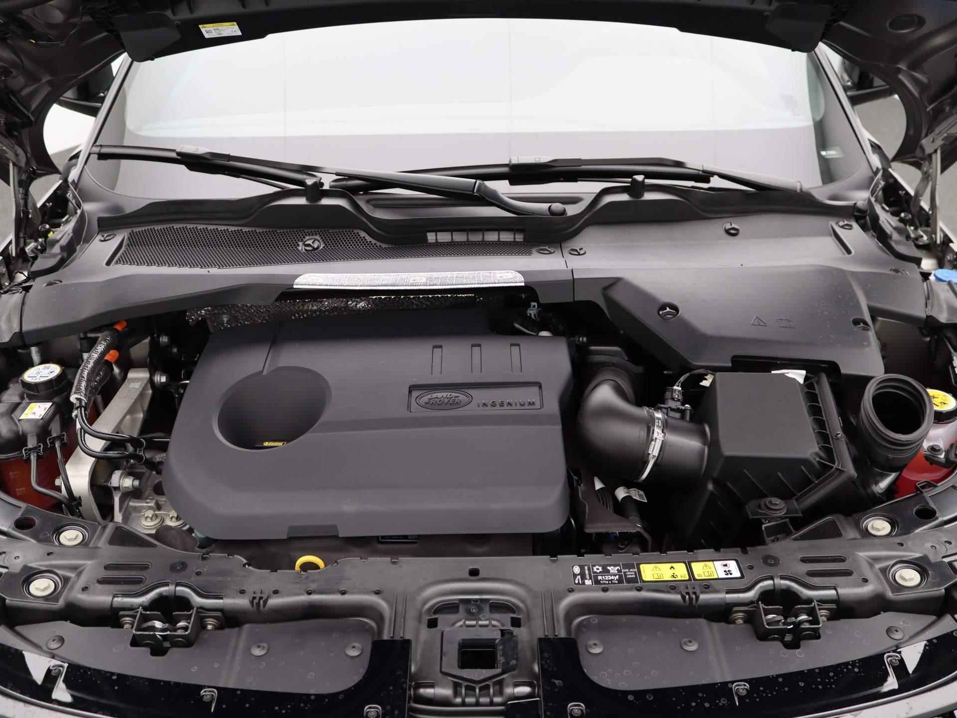 Land Rover Range Rover Evoque P300e AWD R-Dynamic SE | Cold Climate Pack | Keyless | Black Pack - 37/49