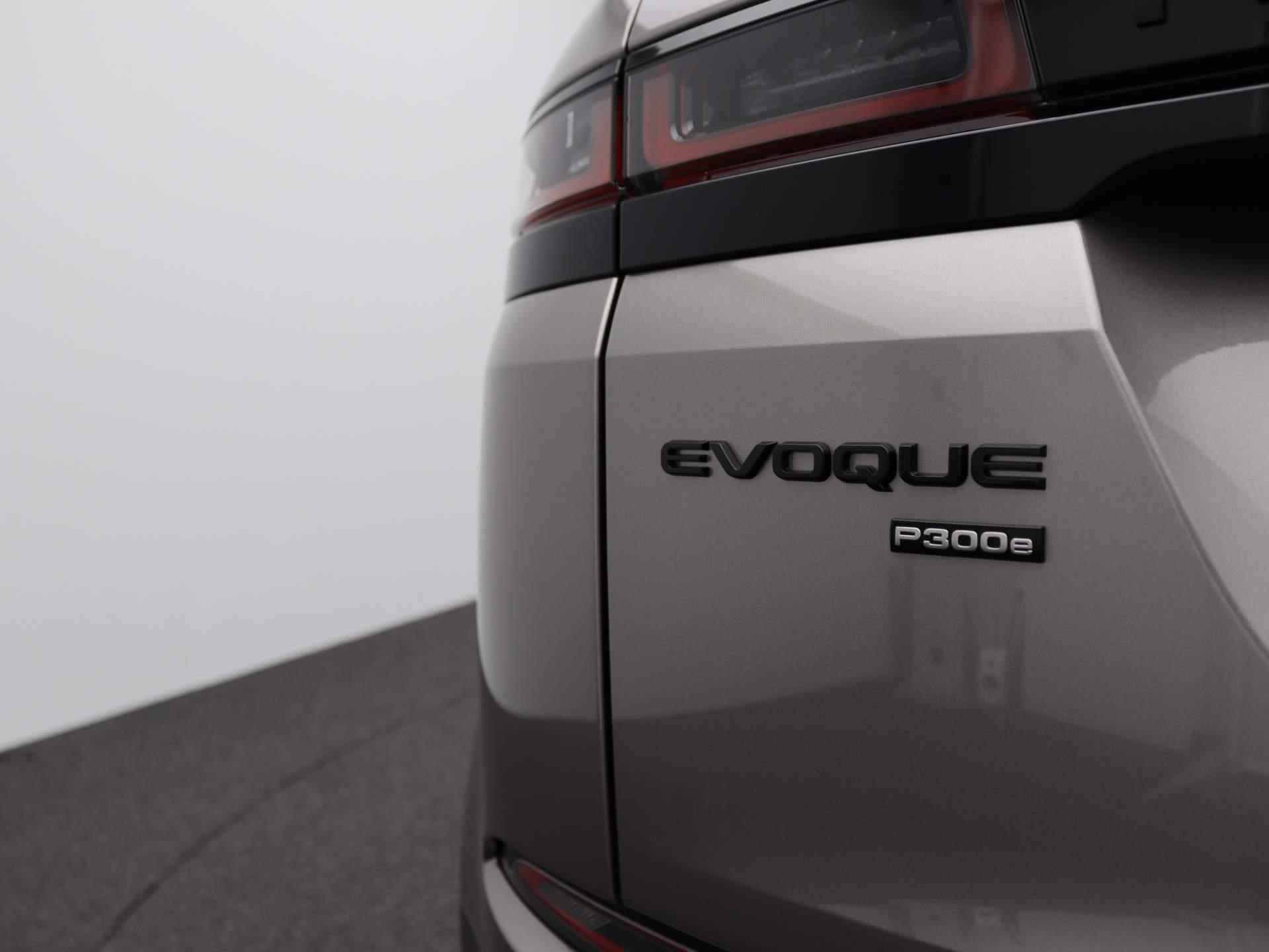 Land Rover Range Rover Evoque P300e AWD R-Dynamic SE | Cold Climate Pack | Keyless | Black Pack - 42/49