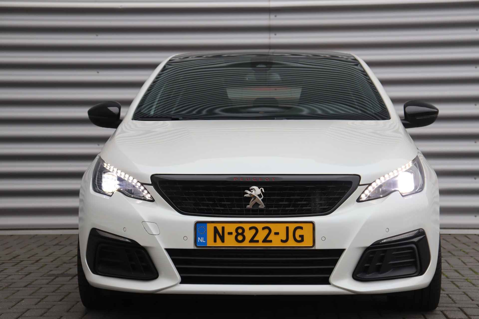 Peugeot 308 1.6 PURETECH 263PK 5-DRS GTI BY PEUGEOT SPORT / NAVI / LEDER / CLIMA / PDC / 19" BI-COLOR / UNIEK / CAMERA / DENON / KEYLESS / F - 5/42