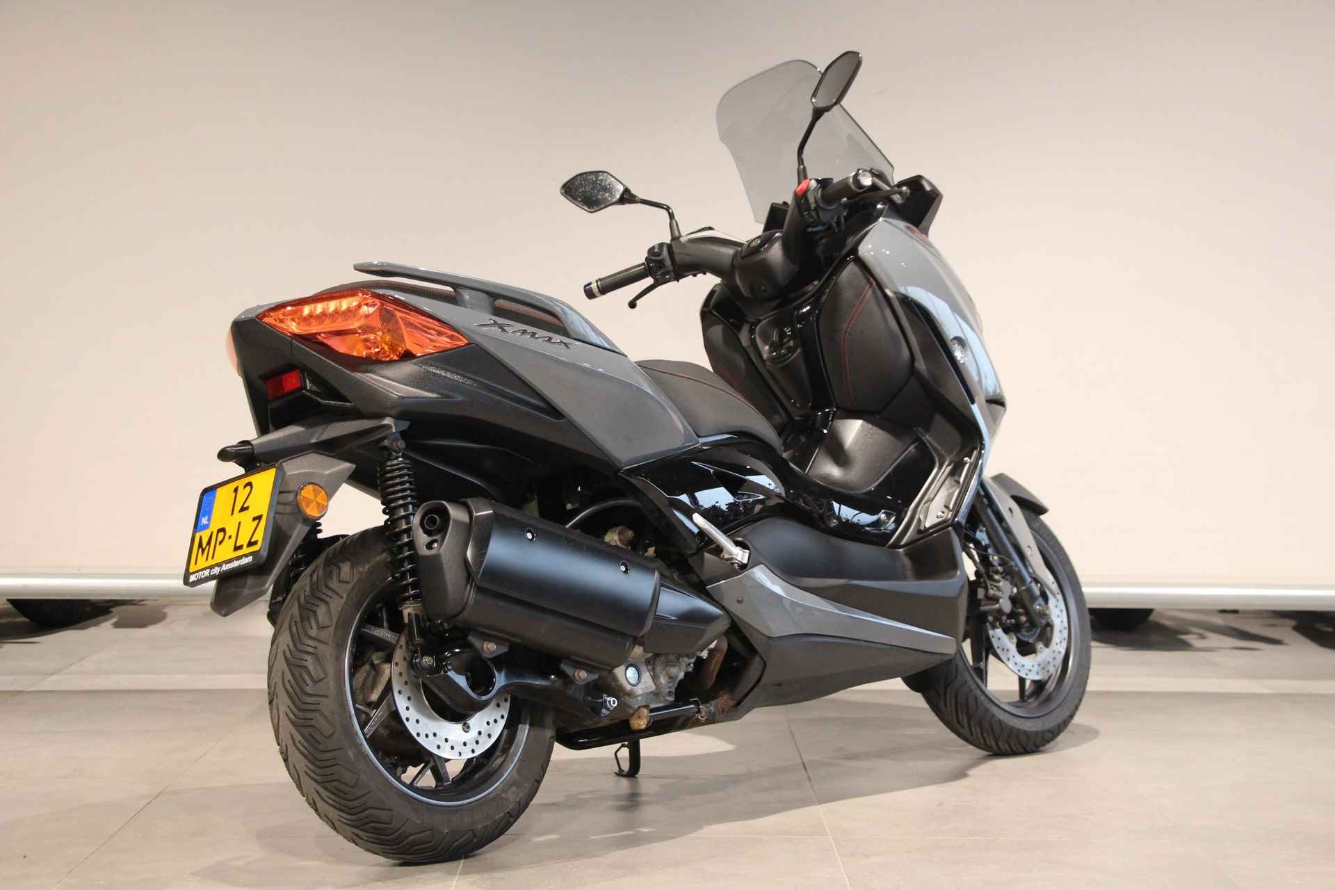 Yamaha X MAX 300 TECHMAX - 8/12