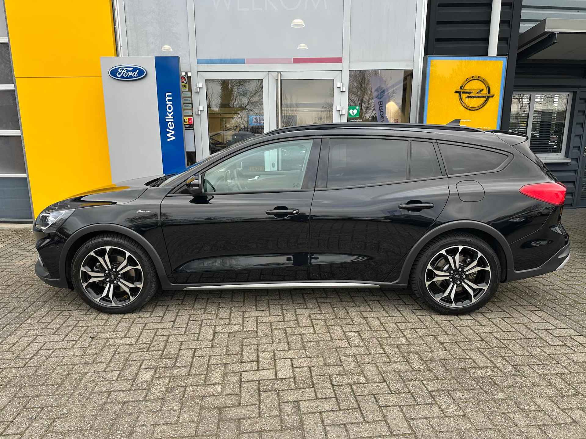 Ford FOCUS Wagon 1.5 150PK Active Business | TREKHAAK| STOEL- STUUR- EN VOORRUITVERWARMING| NAVIGATIE| ADAPTIVE CRUISE| CAMERA| PARKEERSENSOREN V - 4/36