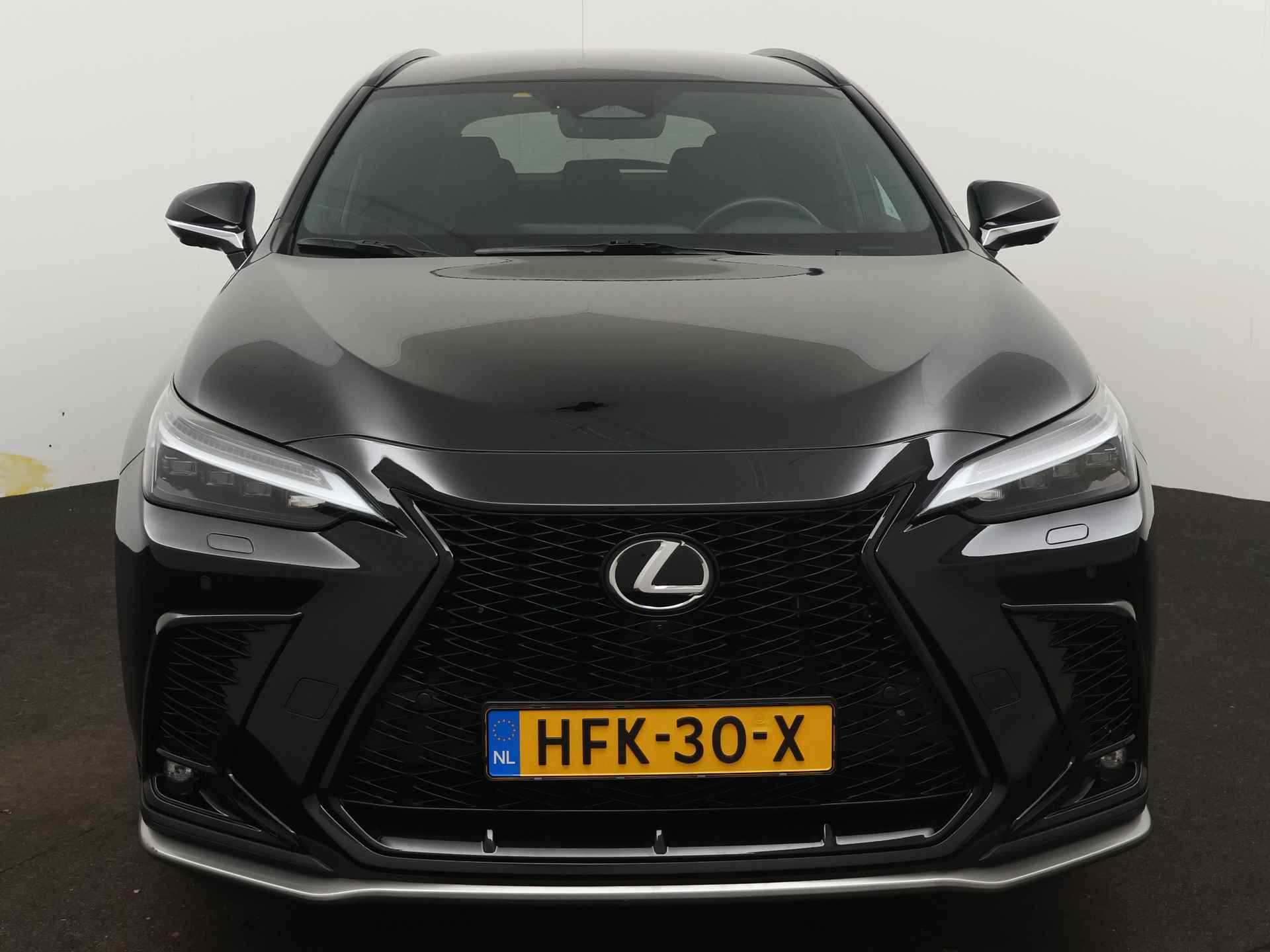 Lexus NX 450h+ Plug-In Hybrid AWD F-Sport Limited | Leren sportstoelen | Head-up Display | Stuur- en Stoelverwarming | Adaptive Variable Suspension | - 39/56