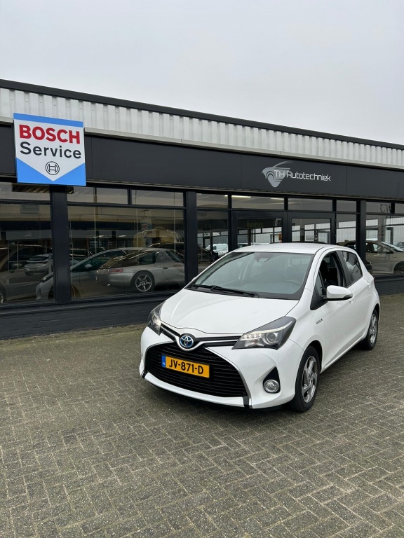 Toyota Yaris 1.5 Hybrid Trend bij viaBOVAG.nl