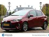 Toyota Yaris 1.5 Hybrid Dynamic AUTOMAAT I NL-AUTO! I CAMERA I NAVI I PARKEERSENSOREN I 15' LM. VELGEN I DEALER OH!