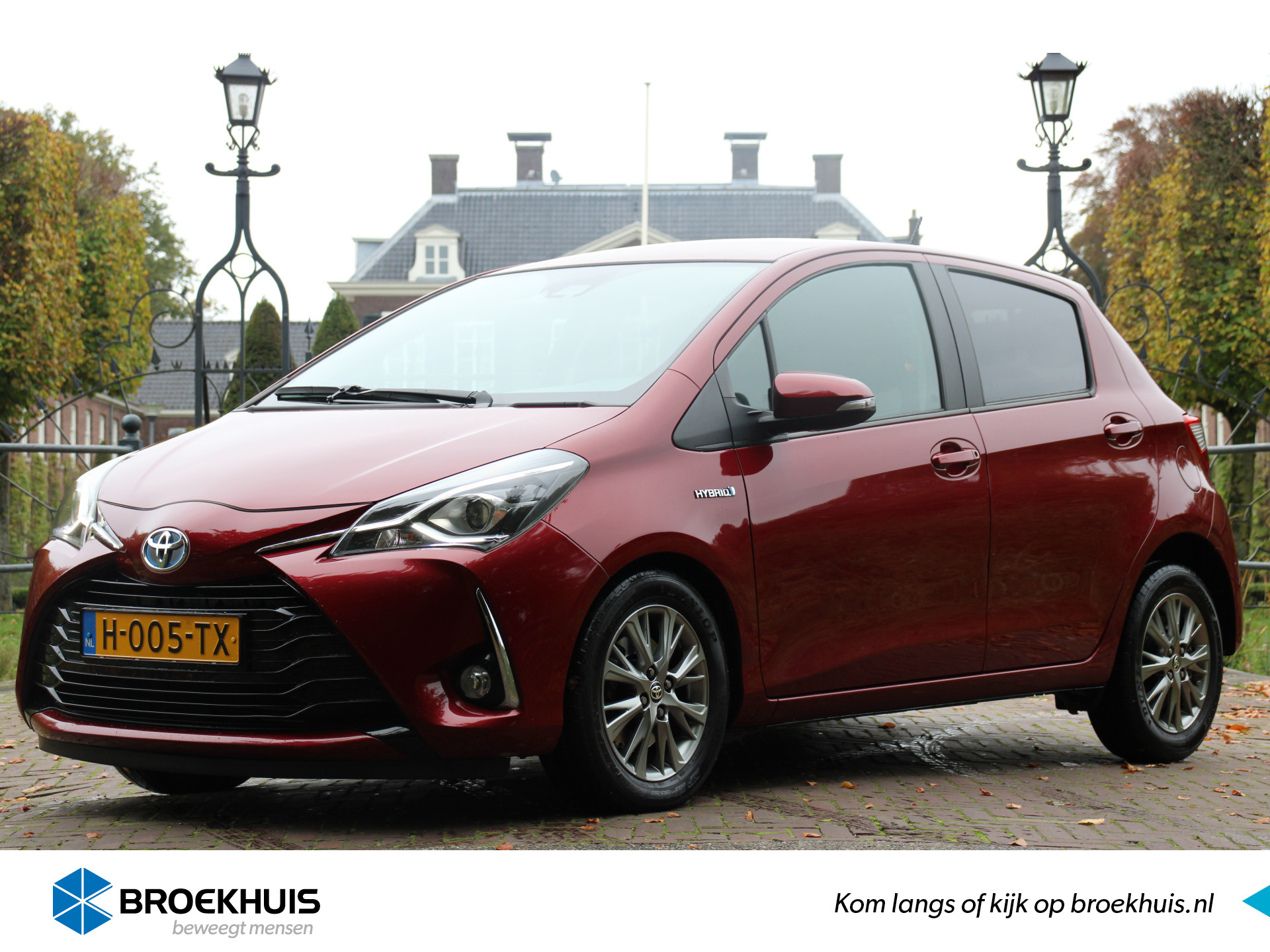 Toyota Yaris 1.5 Hybrid Dynamic AUTOMAAT I NL-AUTO! I CAMERA I NAVI I PARKEERSENSOREN I 15' LM. VELGEN I DEALER OH!