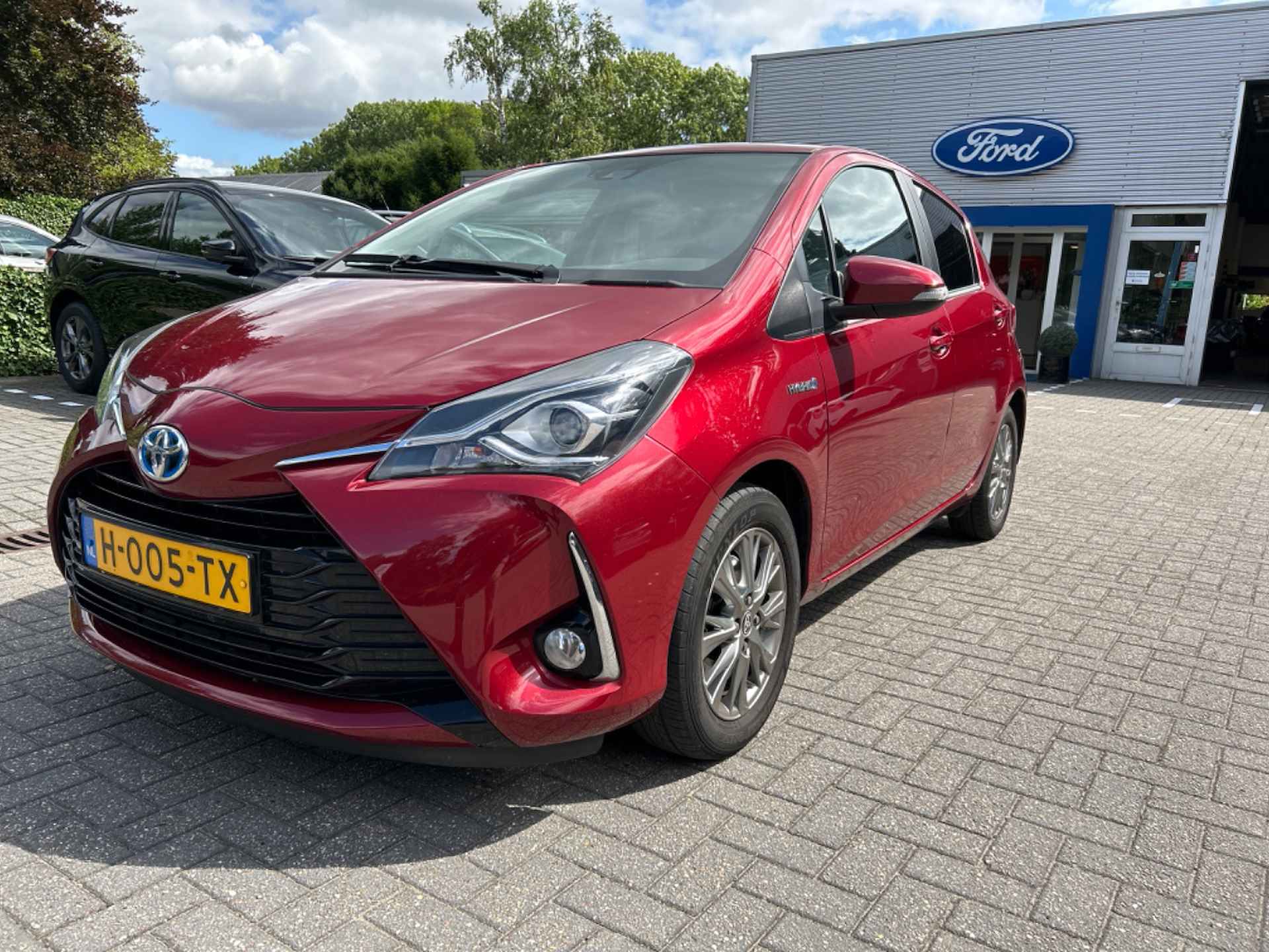 Toyota Yaris 1.5 Hybrid Dynamic AUTOMAAT I NL-AUTO! I CAMERA I NAVI I PARKEERSENSOREN I 15' LM. VELGEN I DEALER OH! - 38/39