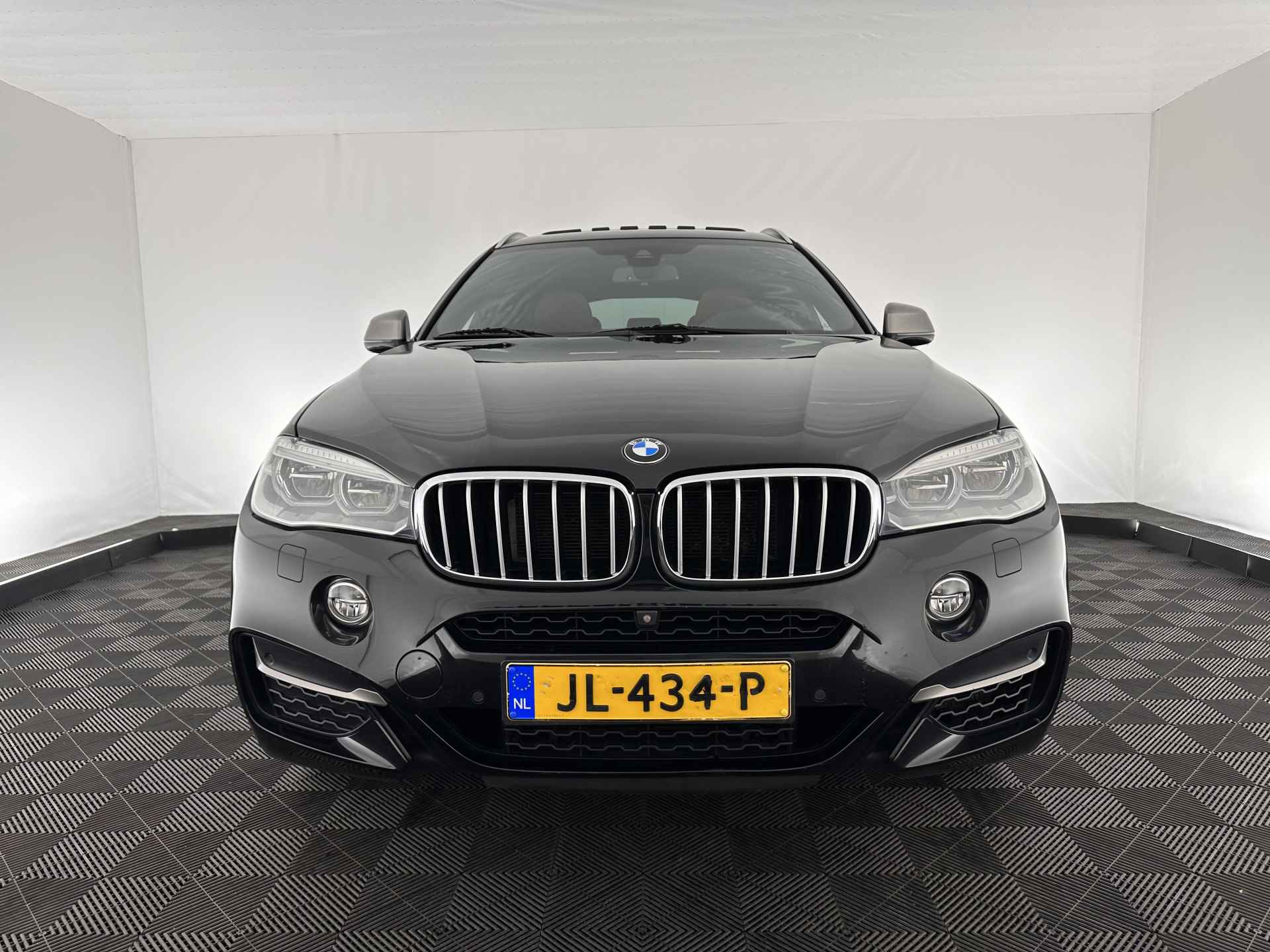 BMW X6 M50d M-Sport-Pack Aut. *PANO | DAKOTA/TERRA-VOLLEDER | HARMAN/KARDON-SURROUND | HEAD-UP | SOFT-CLOSE | FULL-LED | MEMORY-PACK | BLIND-SPOT | KEYLESS | VIRTUAL-COCKPIT | NAVI-FULLMAP | SPORT-SEATS | 20''ALU* - 2/42